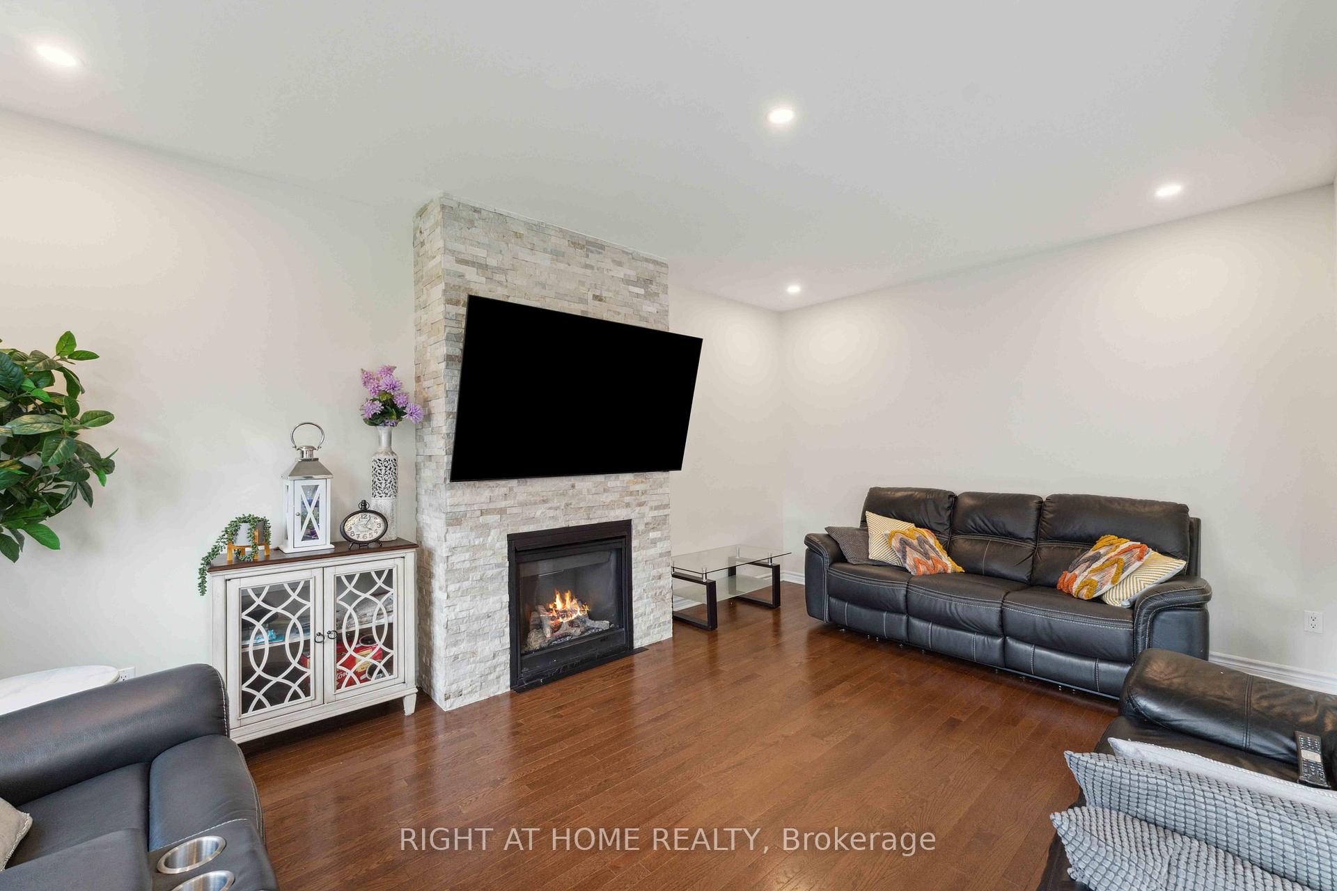 Photo 10 of 1868 Maple Grove Road, Ottawa, Stittsville (North) — HOMEH