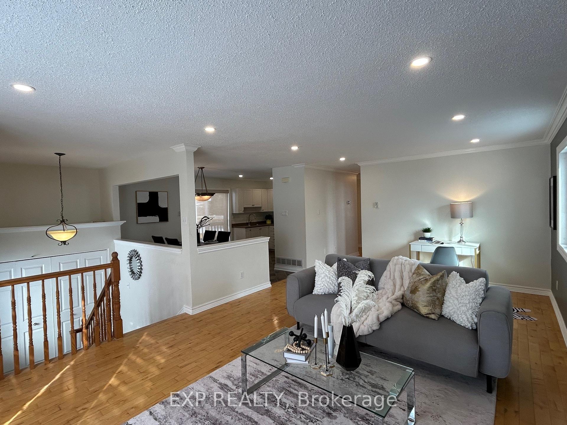Photo 5 of 15 Amy Street, Ottawa, Stittsville (Central) — HOMEH
