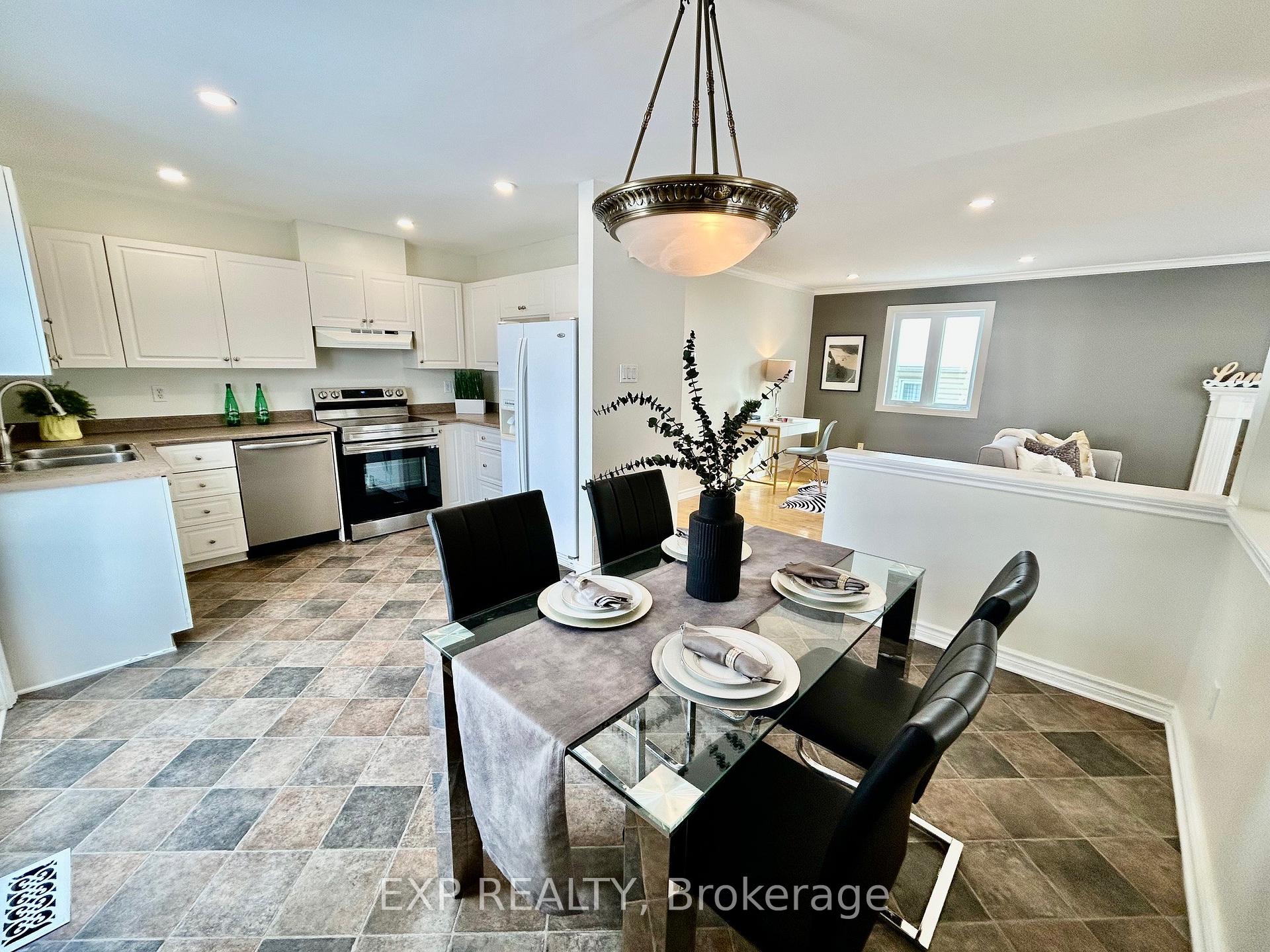 Photo 17 of 15 Amy Street, Ottawa, Stittsville (Central) — HOMEH