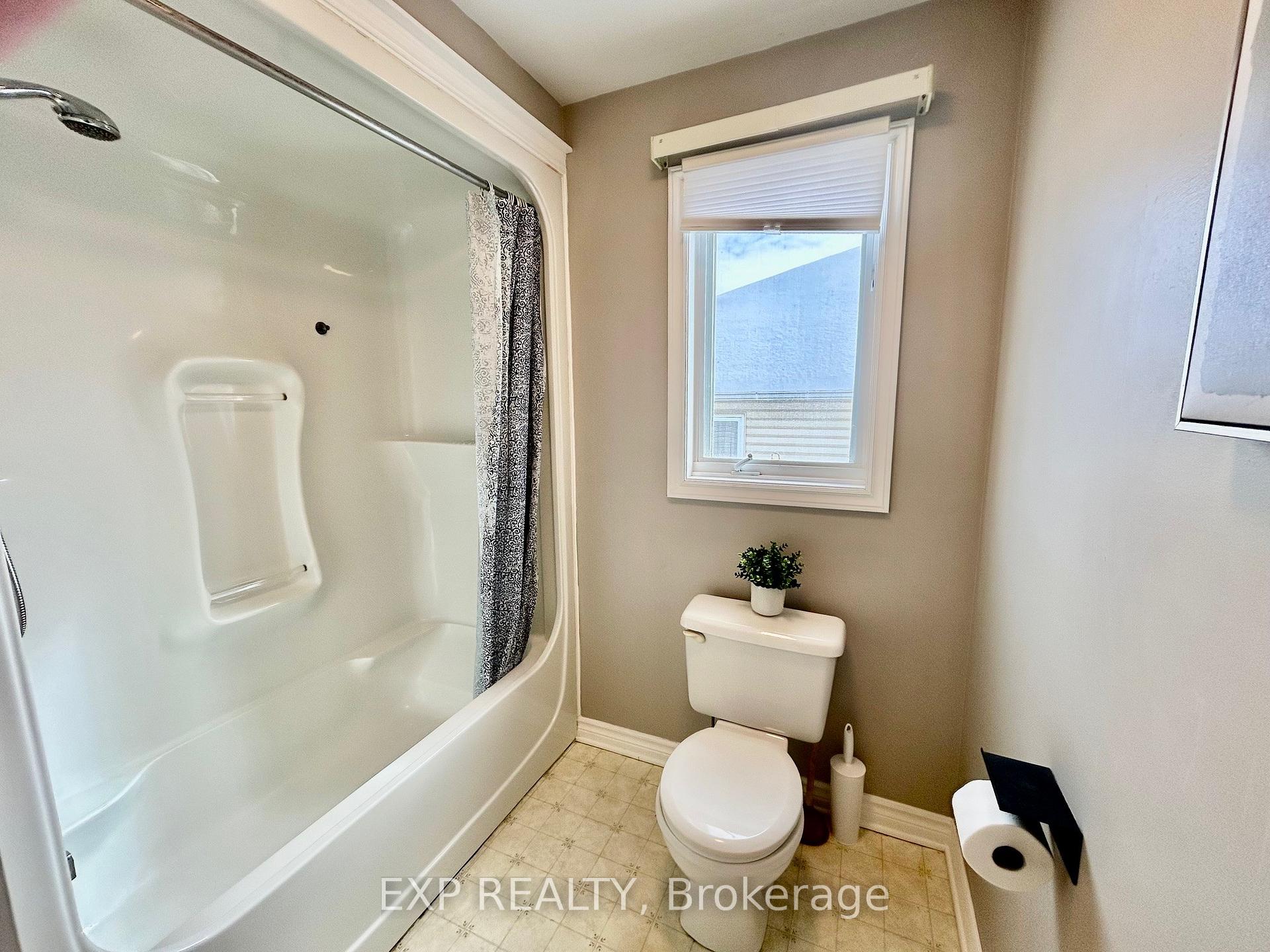 Photo 28 of 15 Amy Street, Ottawa, Stittsville (Central) — HOMEH