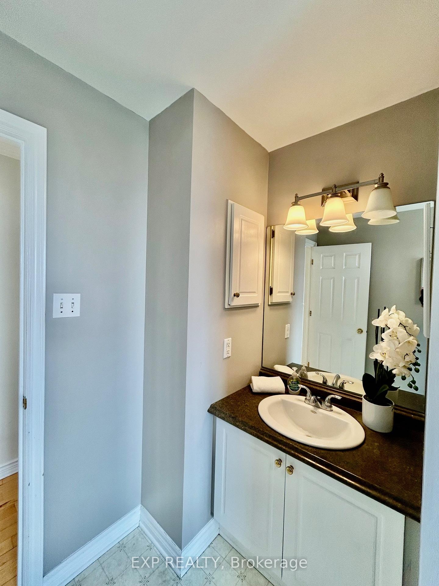 Photo 29 of 15 Amy Street, Ottawa, Stittsville (Central) — HOMEH