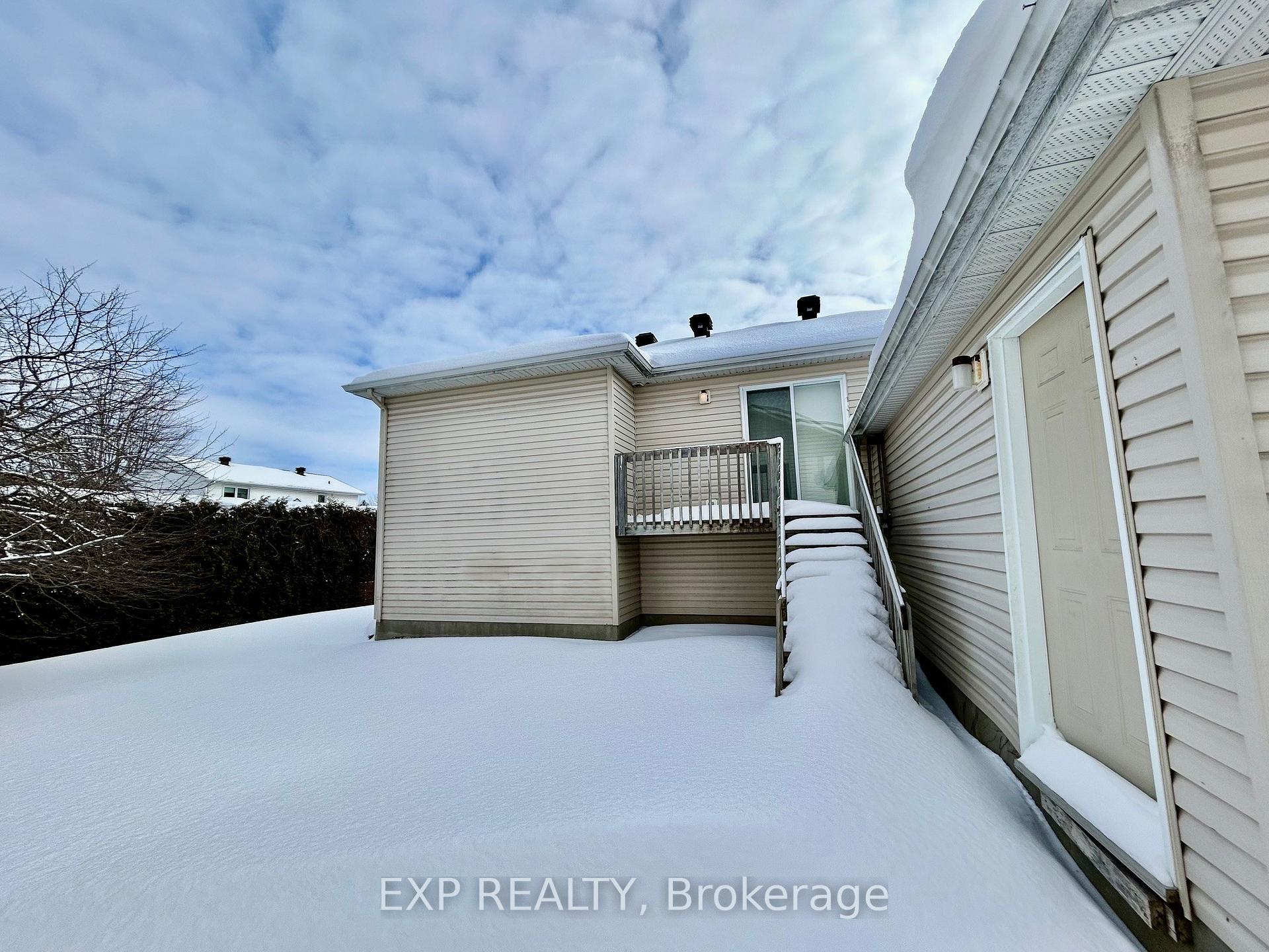 Photo 42 of 15 Amy Street, Ottawa, Stittsville (Central) — HOMEH