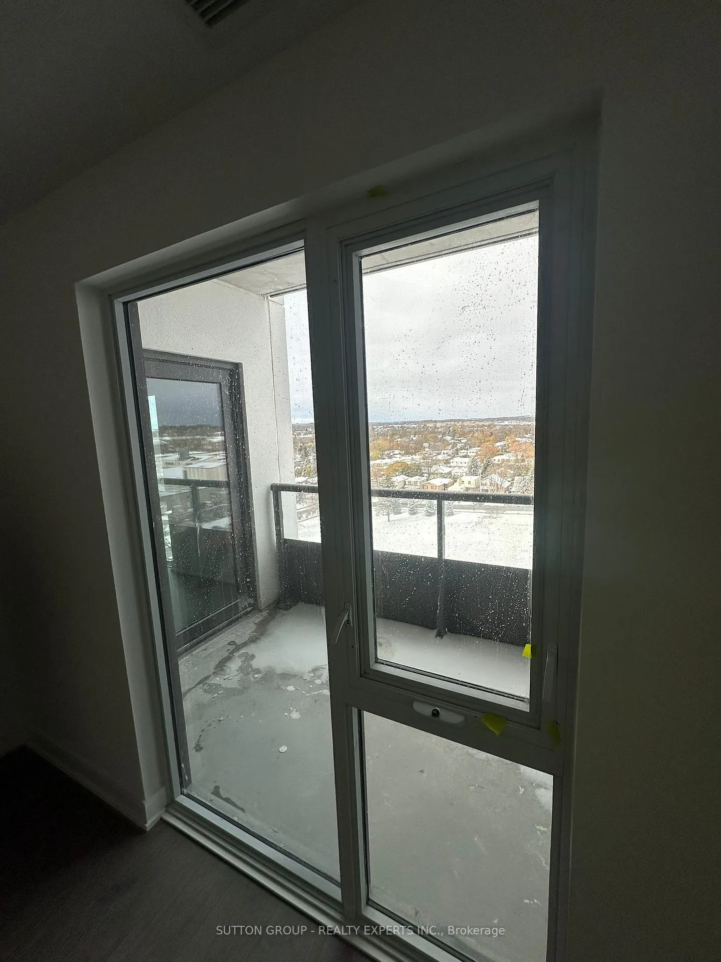 Photo 11 of Unit B1002, 715 Davis Drive, Newmarket, Huron Heights-Leslie Valley — HOMEH