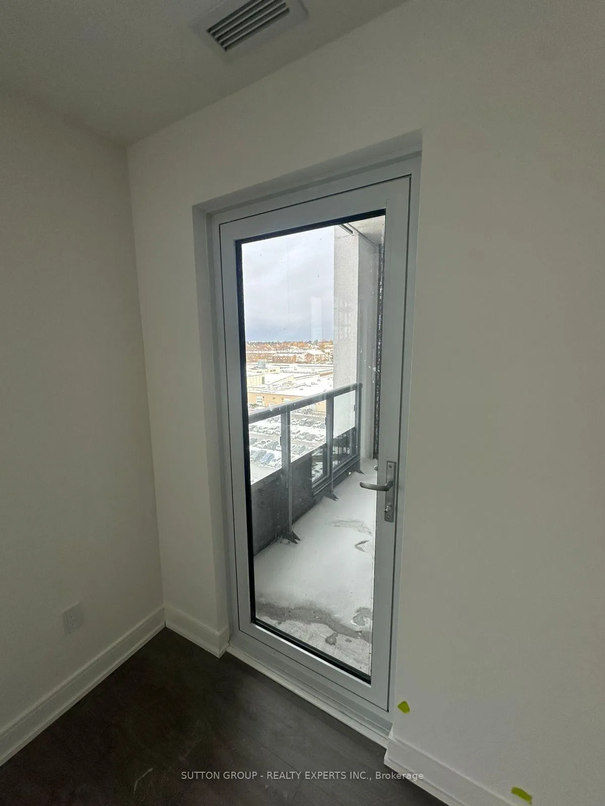 Photo 12 of Unit B1002, 715 Davis Drive, Newmarket, Huron Heights-Leslie Valley — HOMEH
