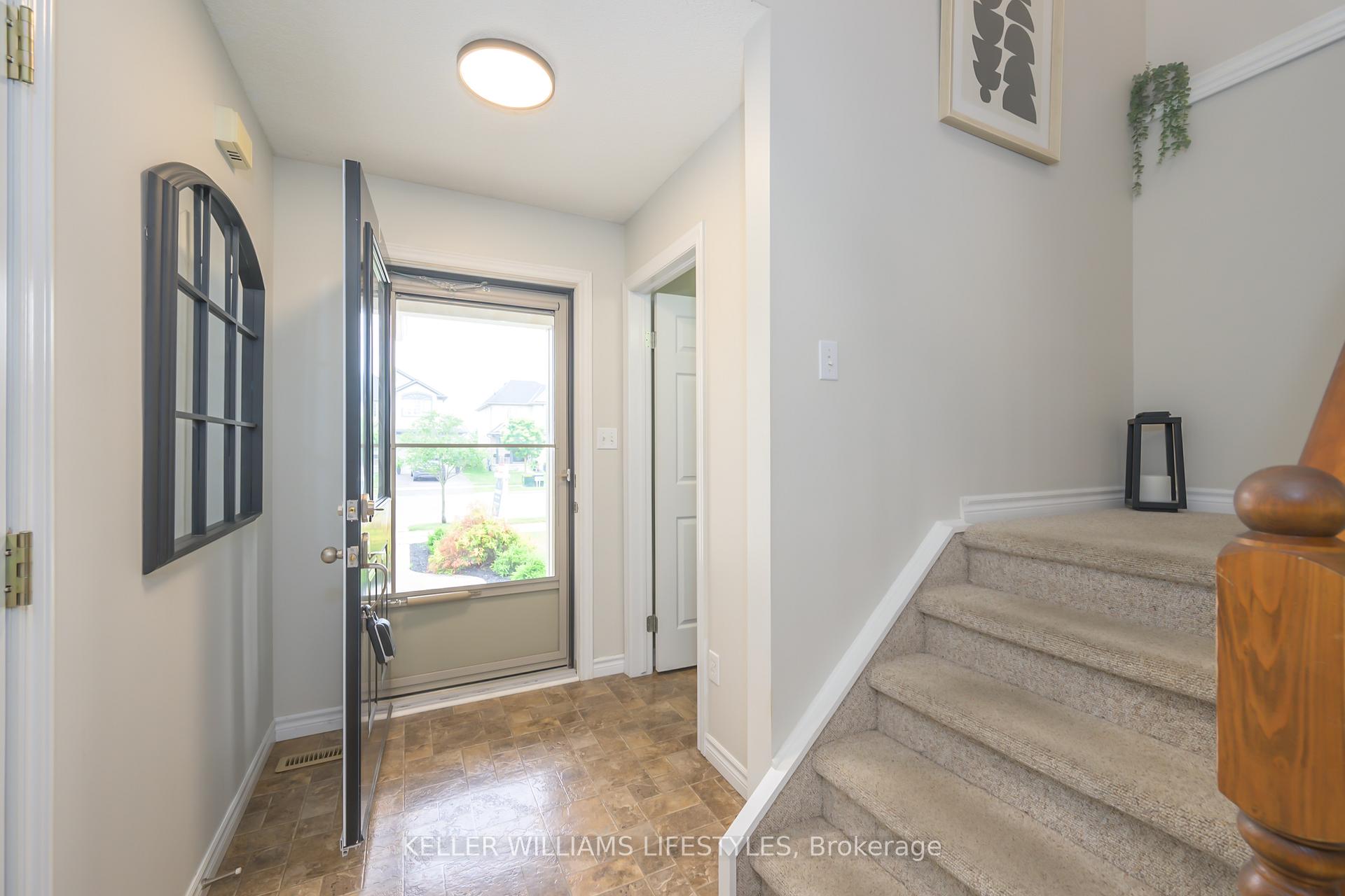 Photo 5 of 11 Southgate Parkway, St. Thomas — HOMEH