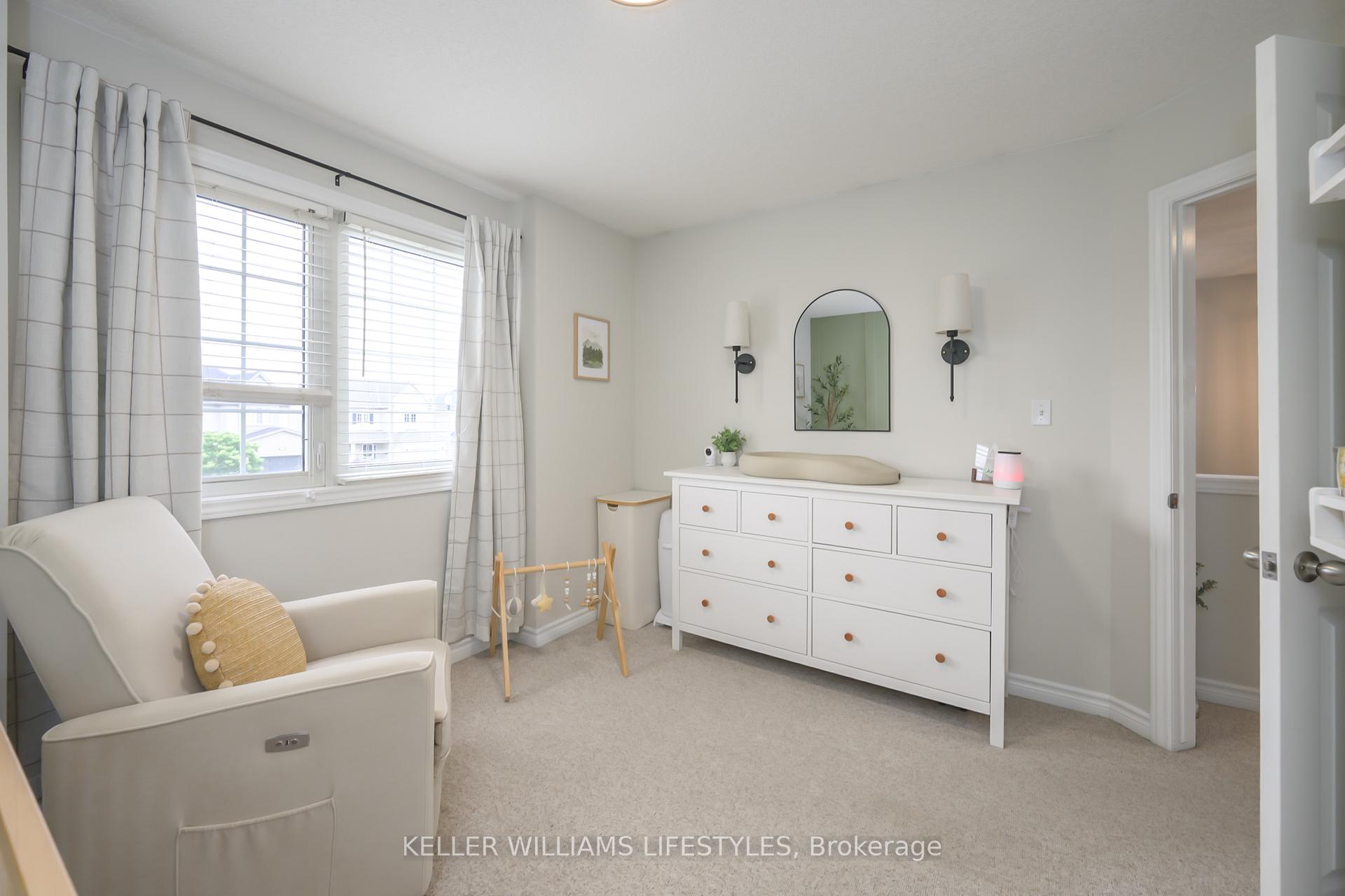 Photo 18 of 11 Southgate Parkway, St. Thomas — HOMEH