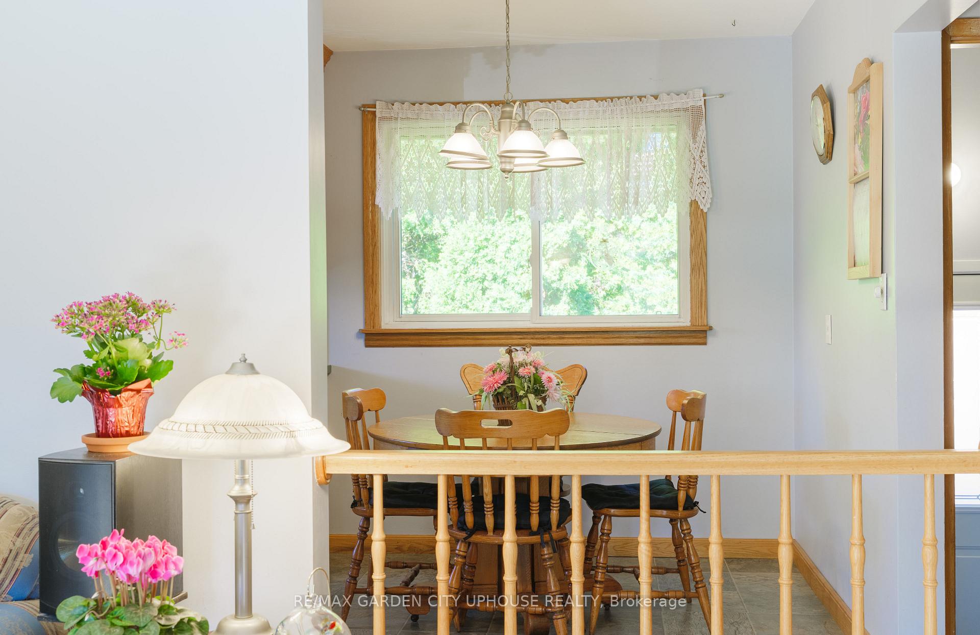 Photo 5 of 23 Baker Road, St. Catharines, Vine/Linwell — HOMEH