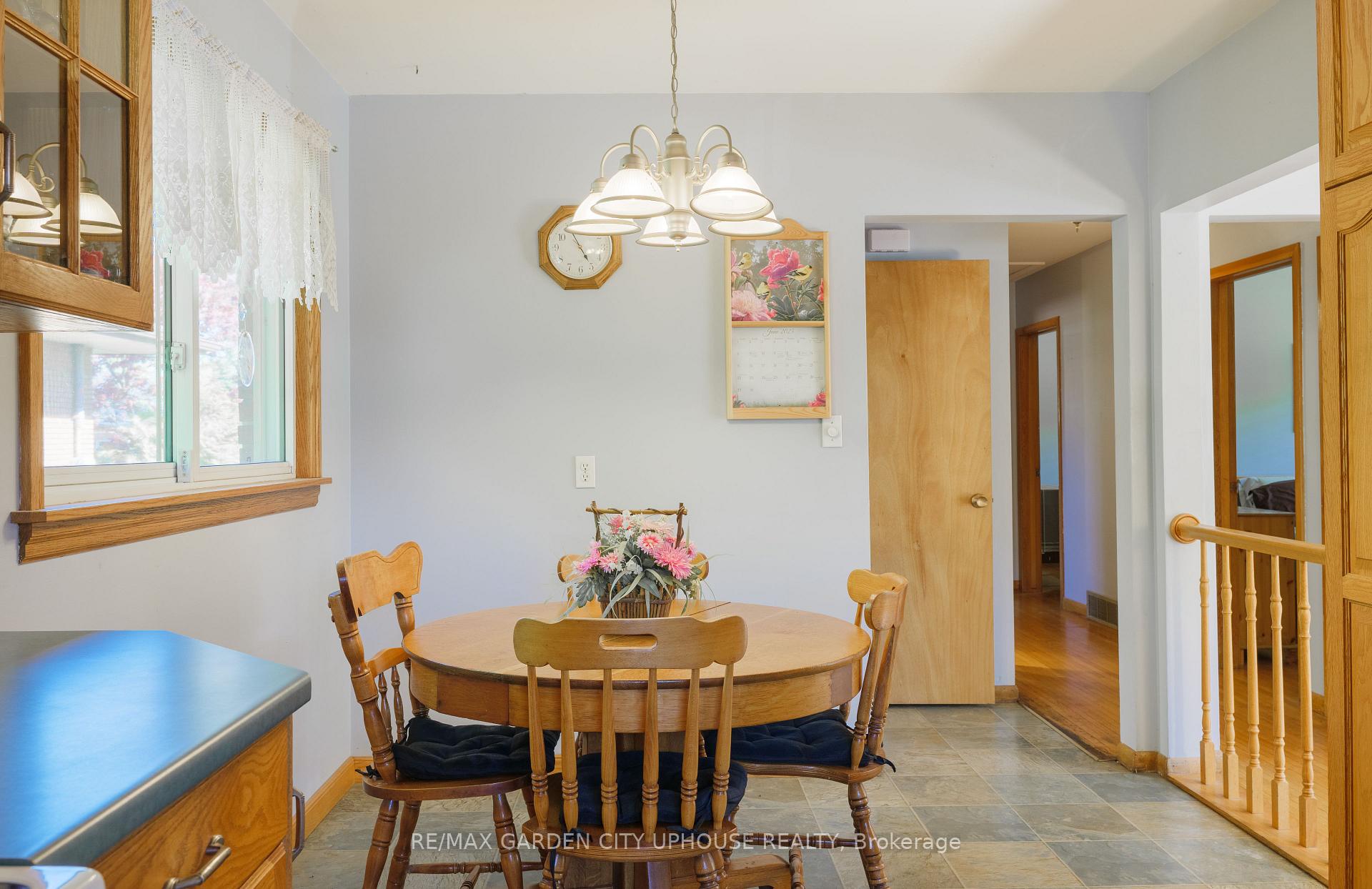 Photo 7 of 23 Baker Road, St. Catharines, Vine/Linwell — HOMEH
