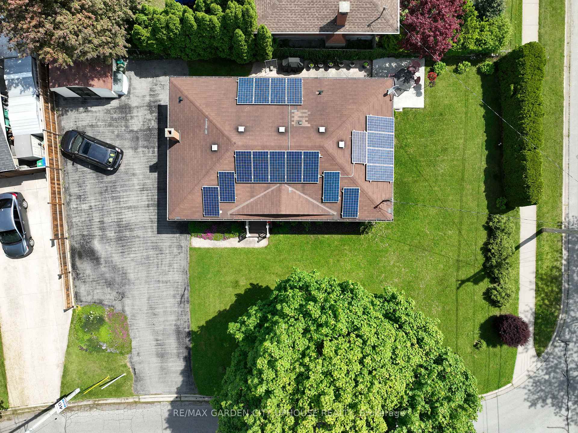 Photo 17 of 23 Baker Road, St. Catharines, Vine/Linwell — HOMEH