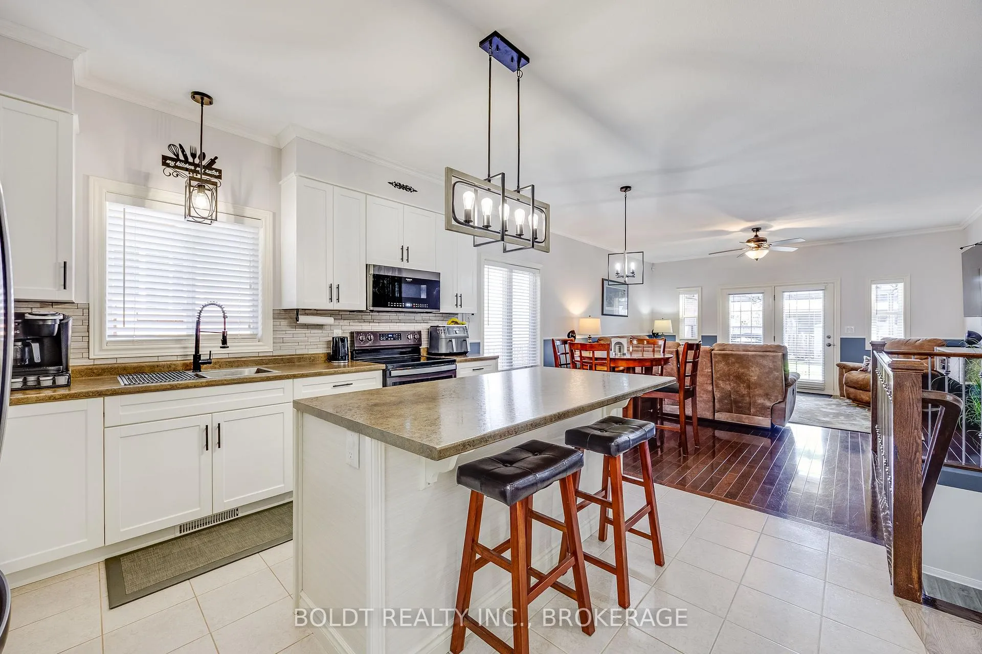 Photo 5 of 1127 Pelham Street, Pelham, Fonthill — HOMEH