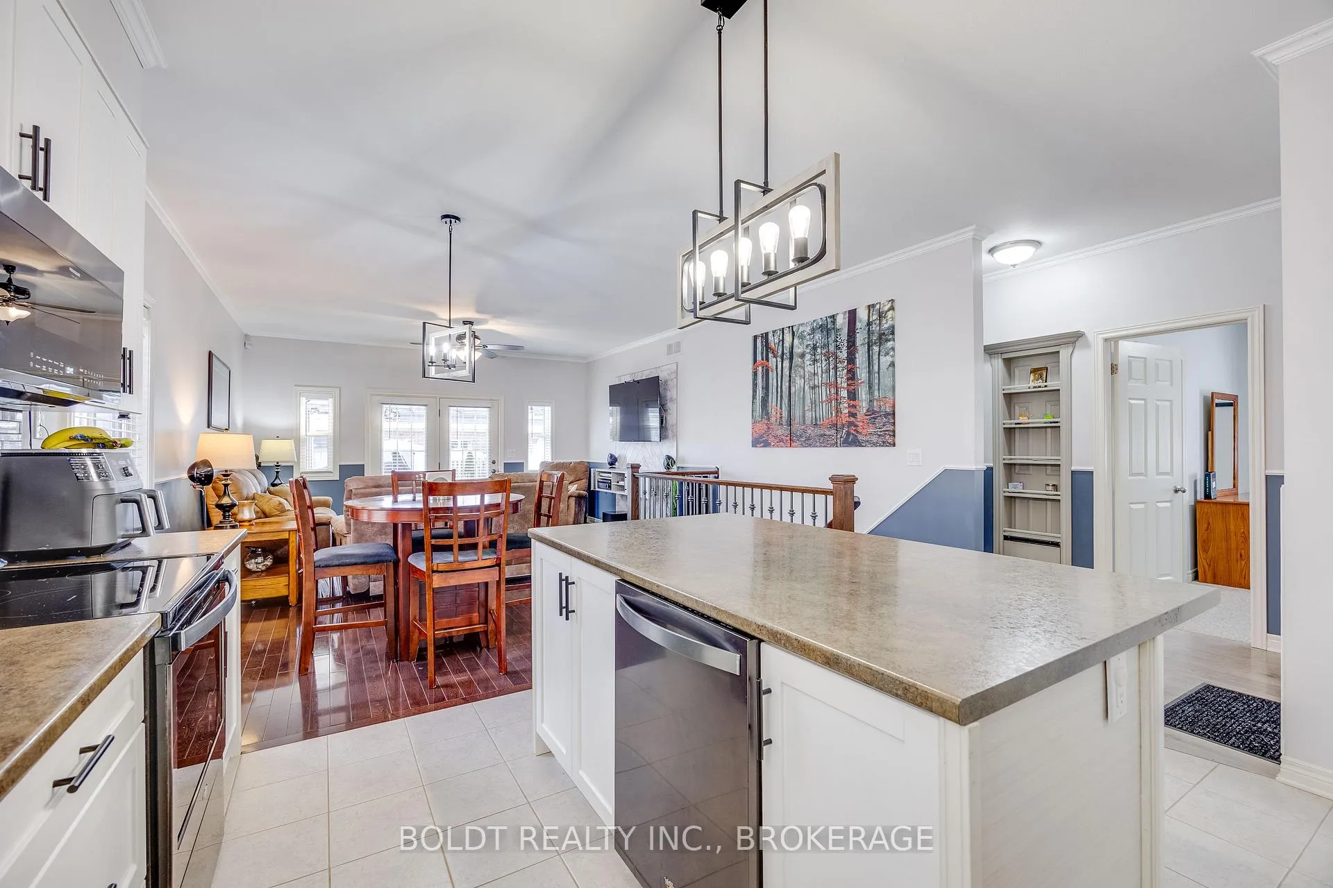 Photo 6 of 1127 Pelham Street, Pelham, Fonthill — HOMEH