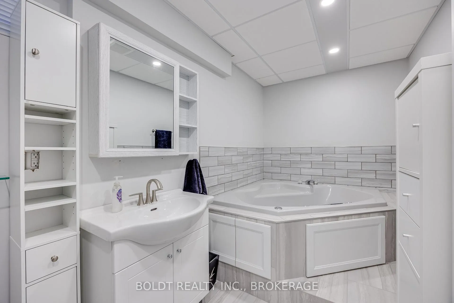 Photo 24 of 1127 Pelham Street, Pelham, Fonthill — HOMEH