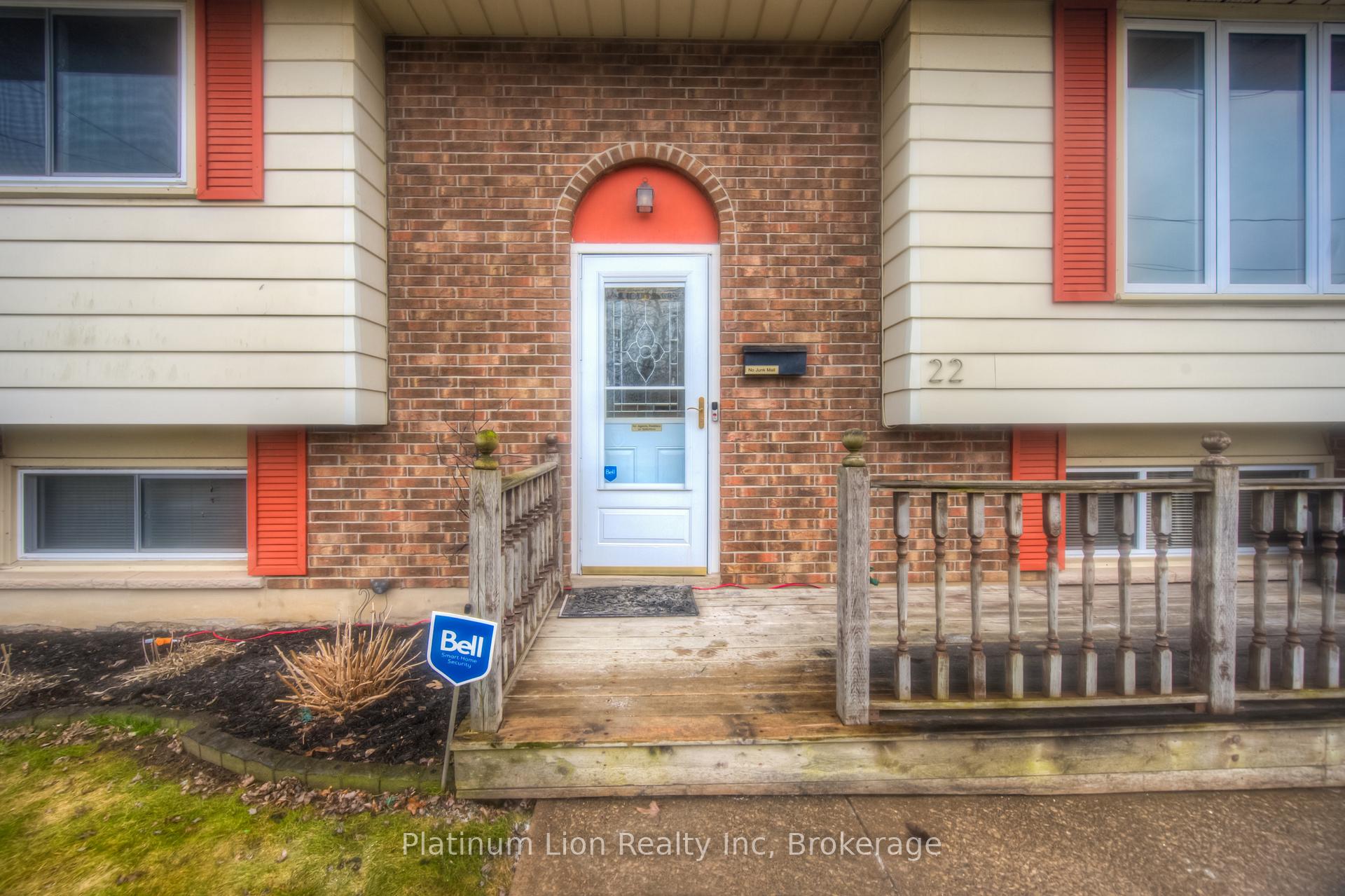 Photo 5 of 22 Battersea Avenue, St. Catharines, Secord Woods — HOMEH