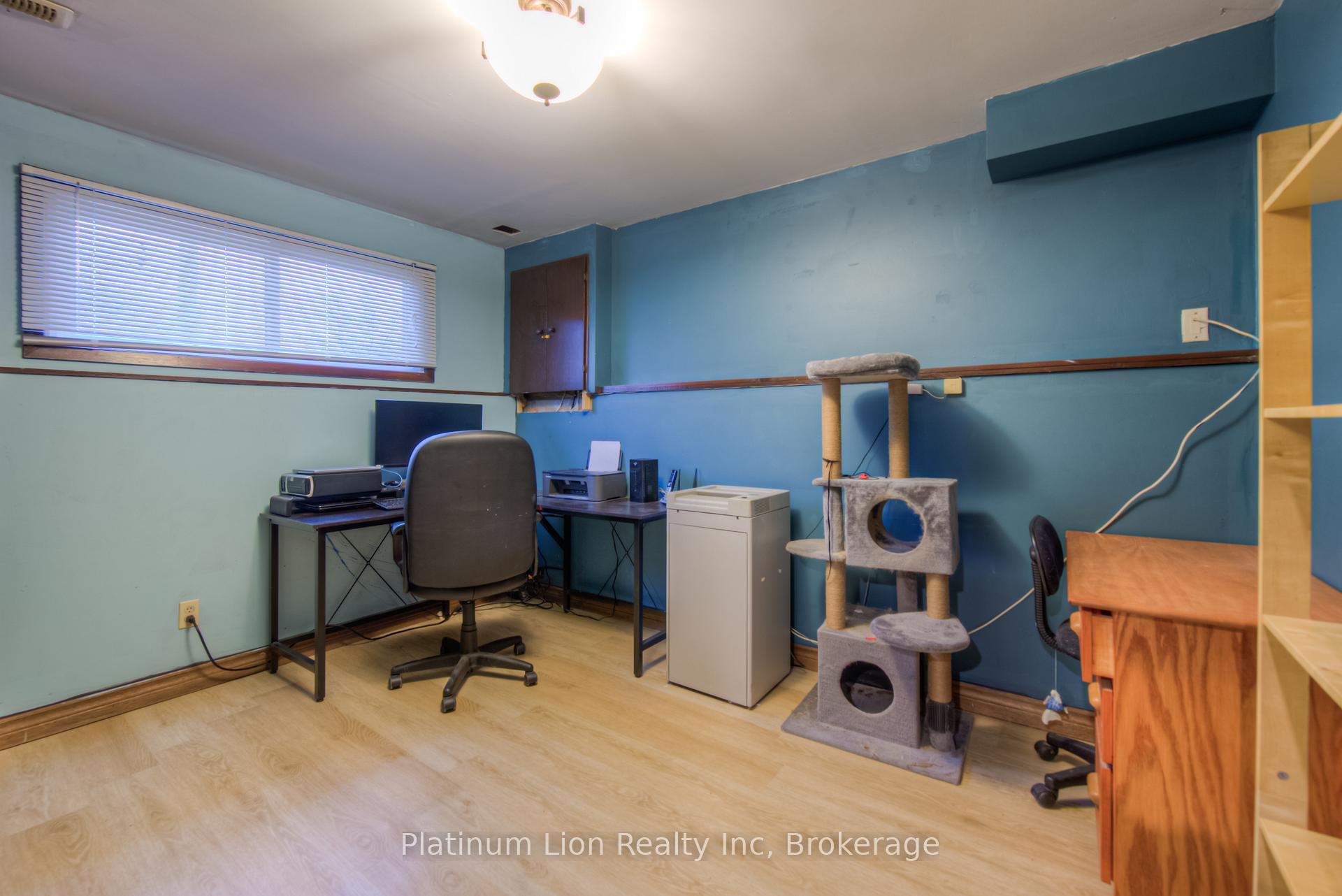 Photo 25 of 22 Battersea Avenue, St. Catharines, Secord Woods — HOMEH