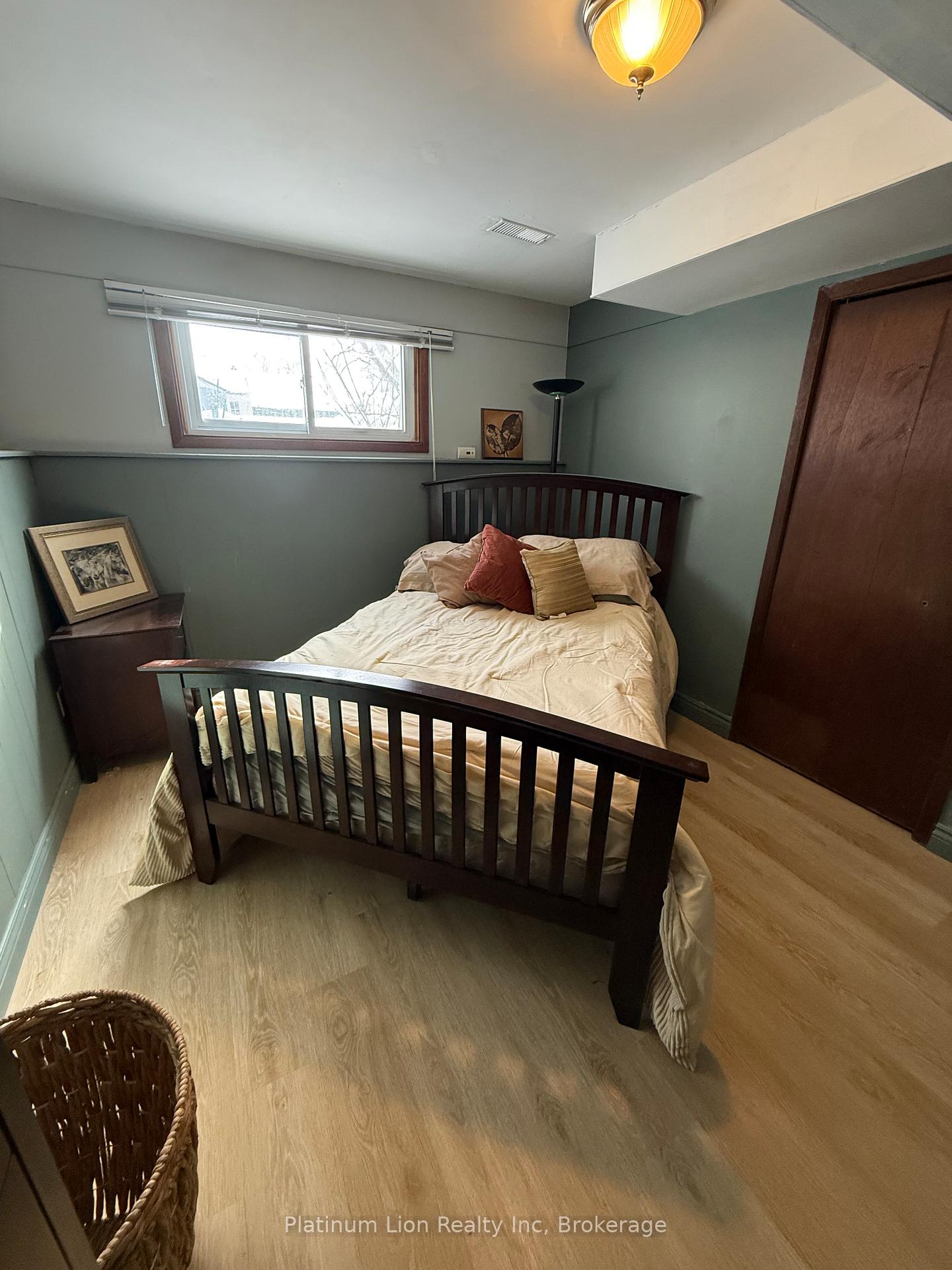 Photo 27 of 22 Battersea Avenue, St. Catharines, Secord Woods — HOMEH
