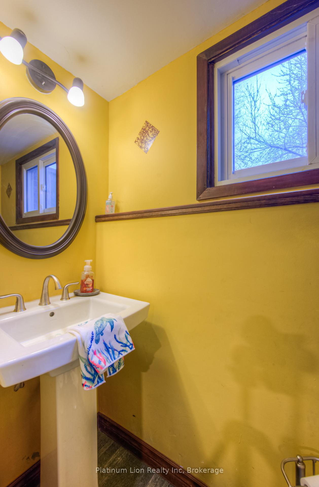 Photo 30 of 22 Battersea Avenue, St. Catharines, Secord Woods — HOMEH