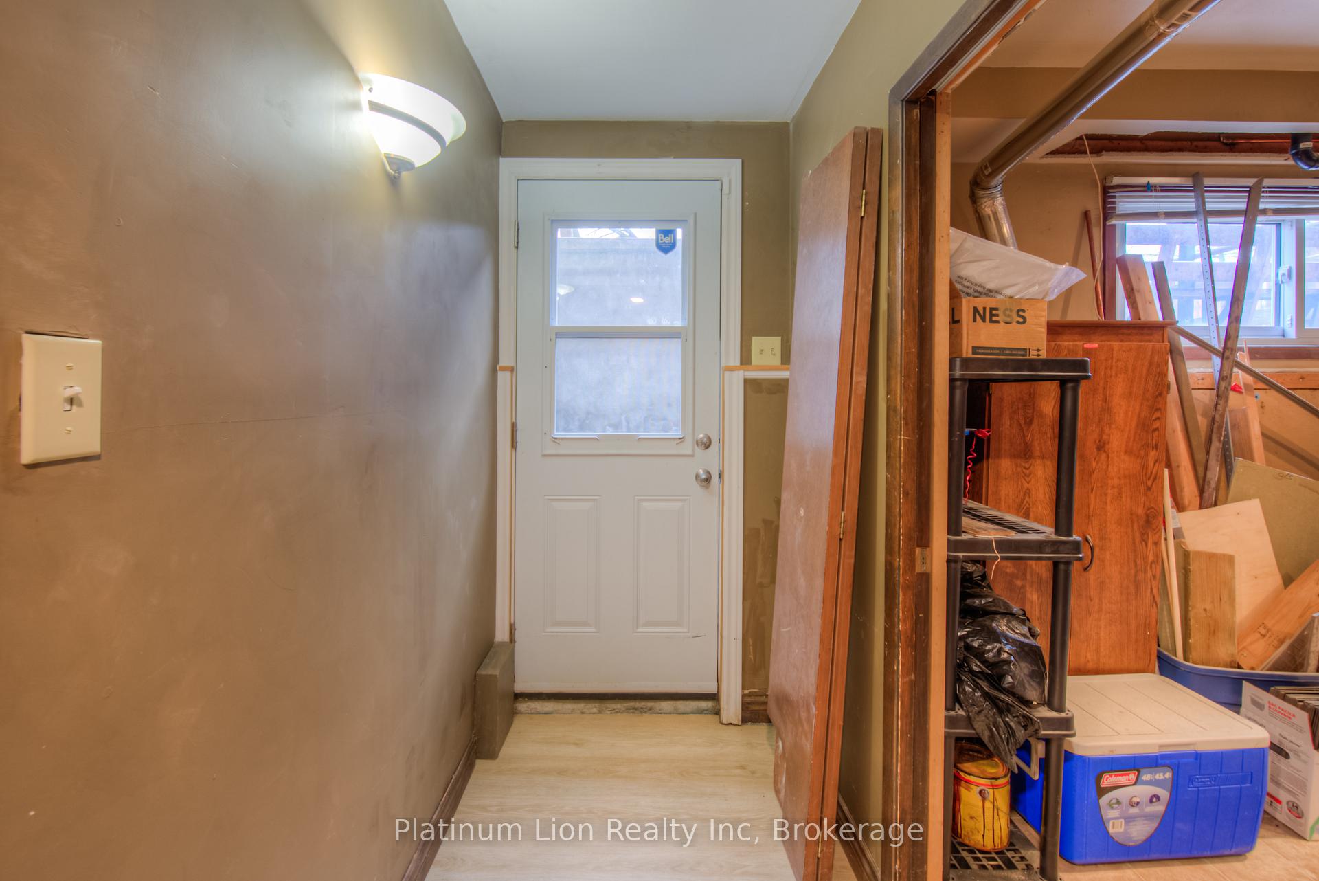 Photo 32 of 22 Battersea Avenue, St. Catharines, Secord Woods — HOMEH