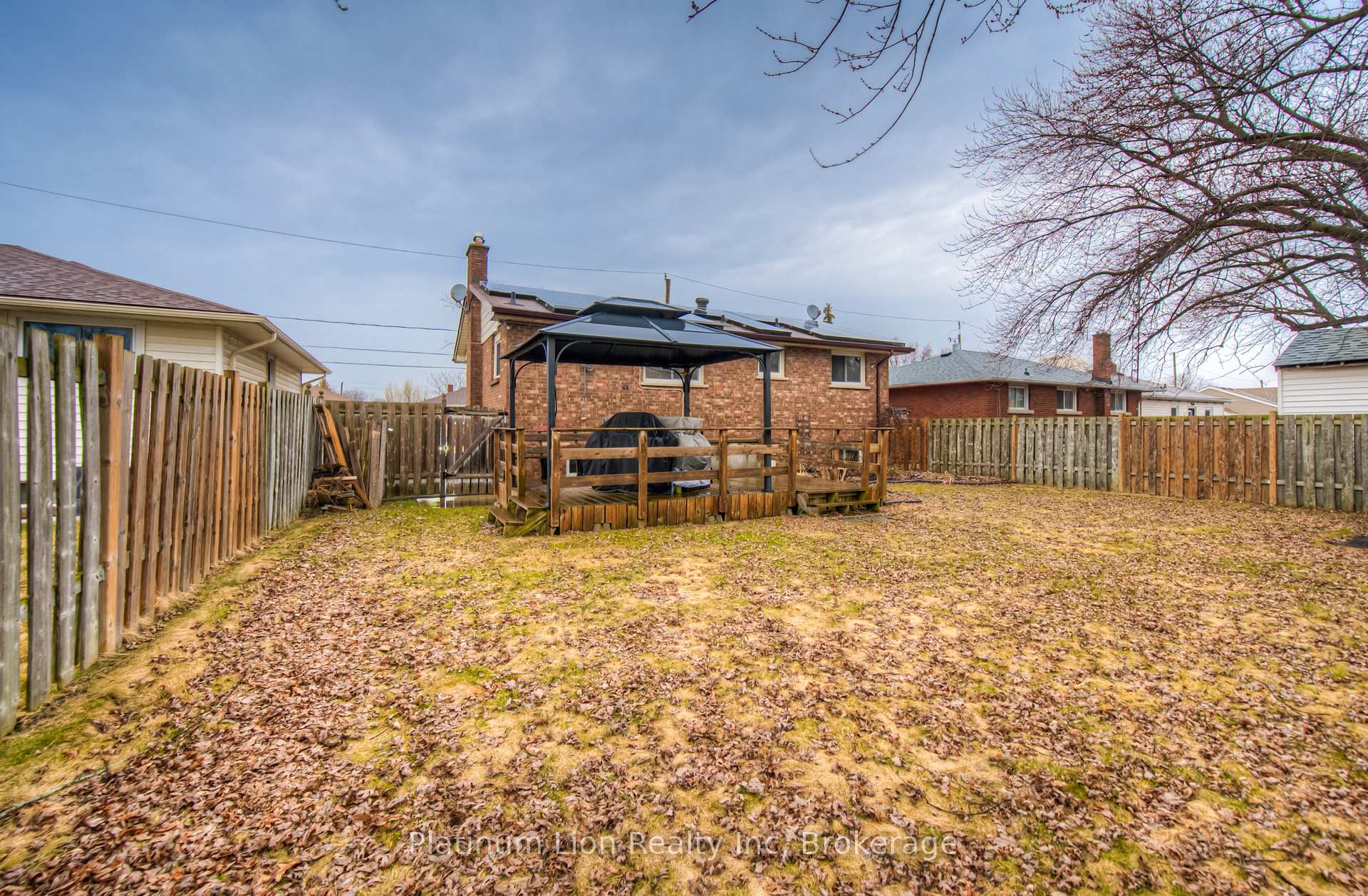 Photo 34 of 22 Battersea Avenue, St. Catharines, Secord Woods — HOMEH