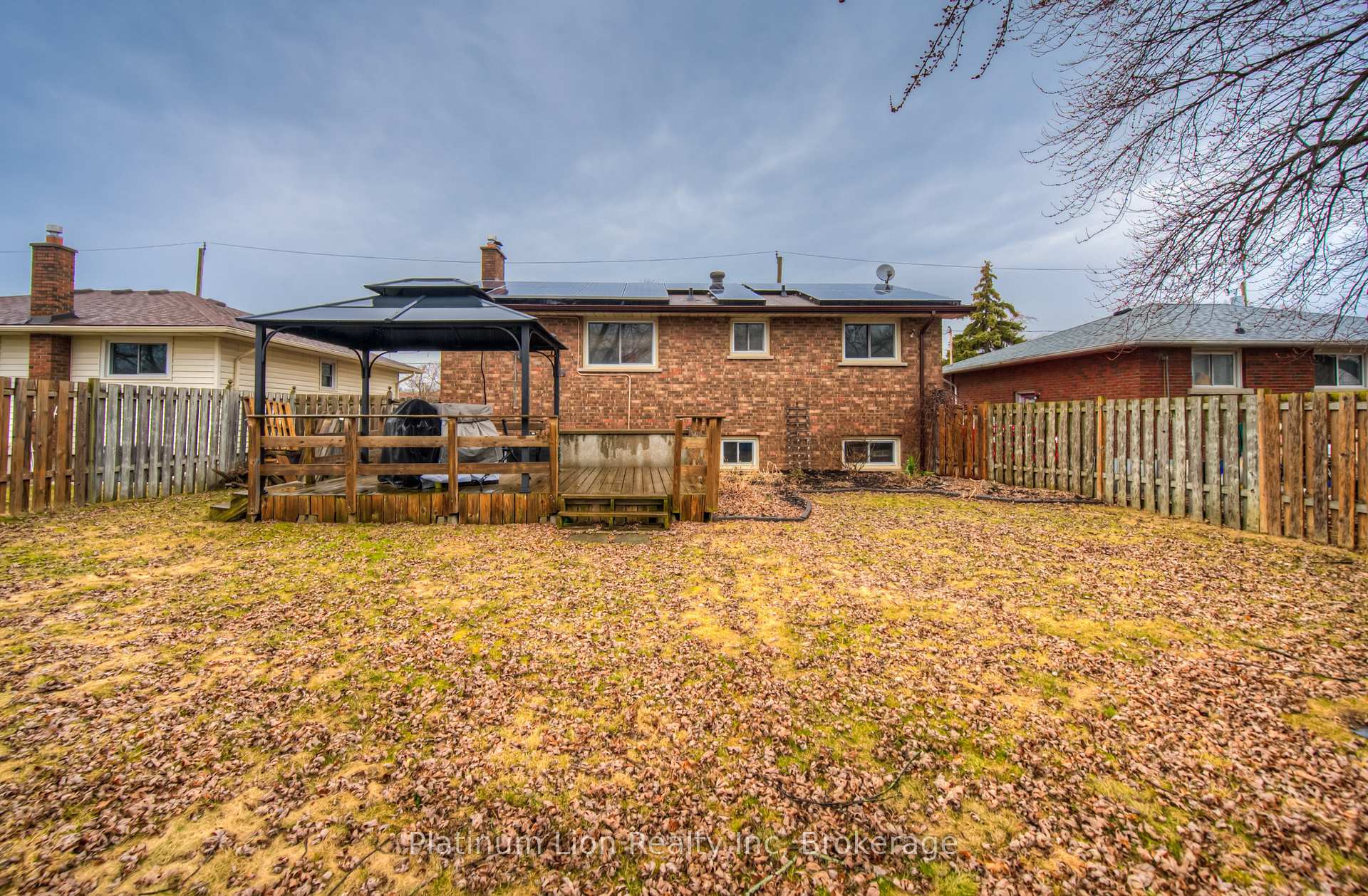 Photo 35 of 22 Battersea Avenue, St. Catharines, Secord Woods — HOMEH