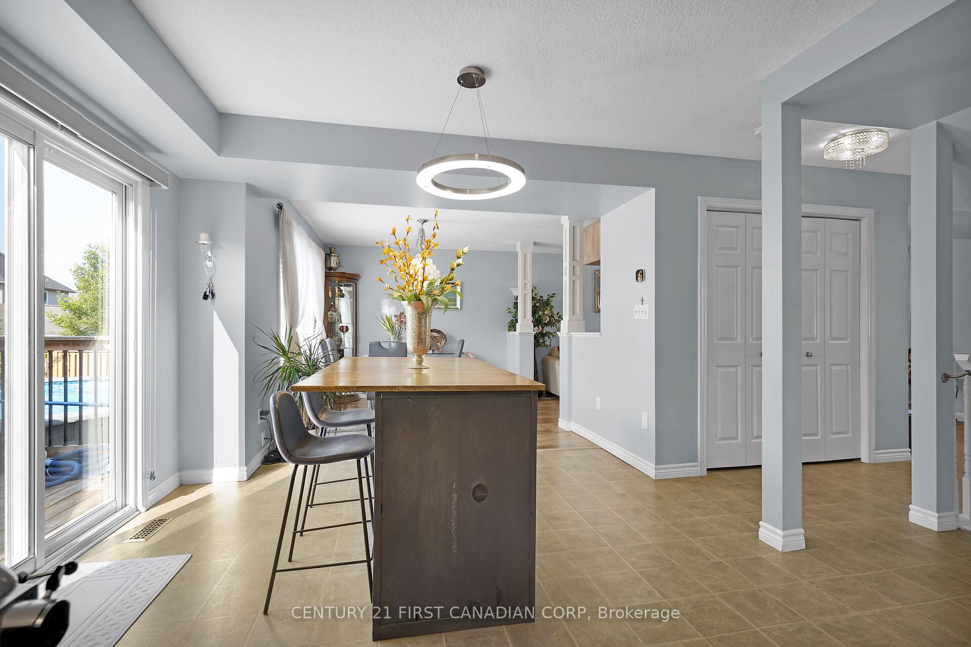 Photo 15 of 12 Hawthorn Court, St. Thomas — HOMEH