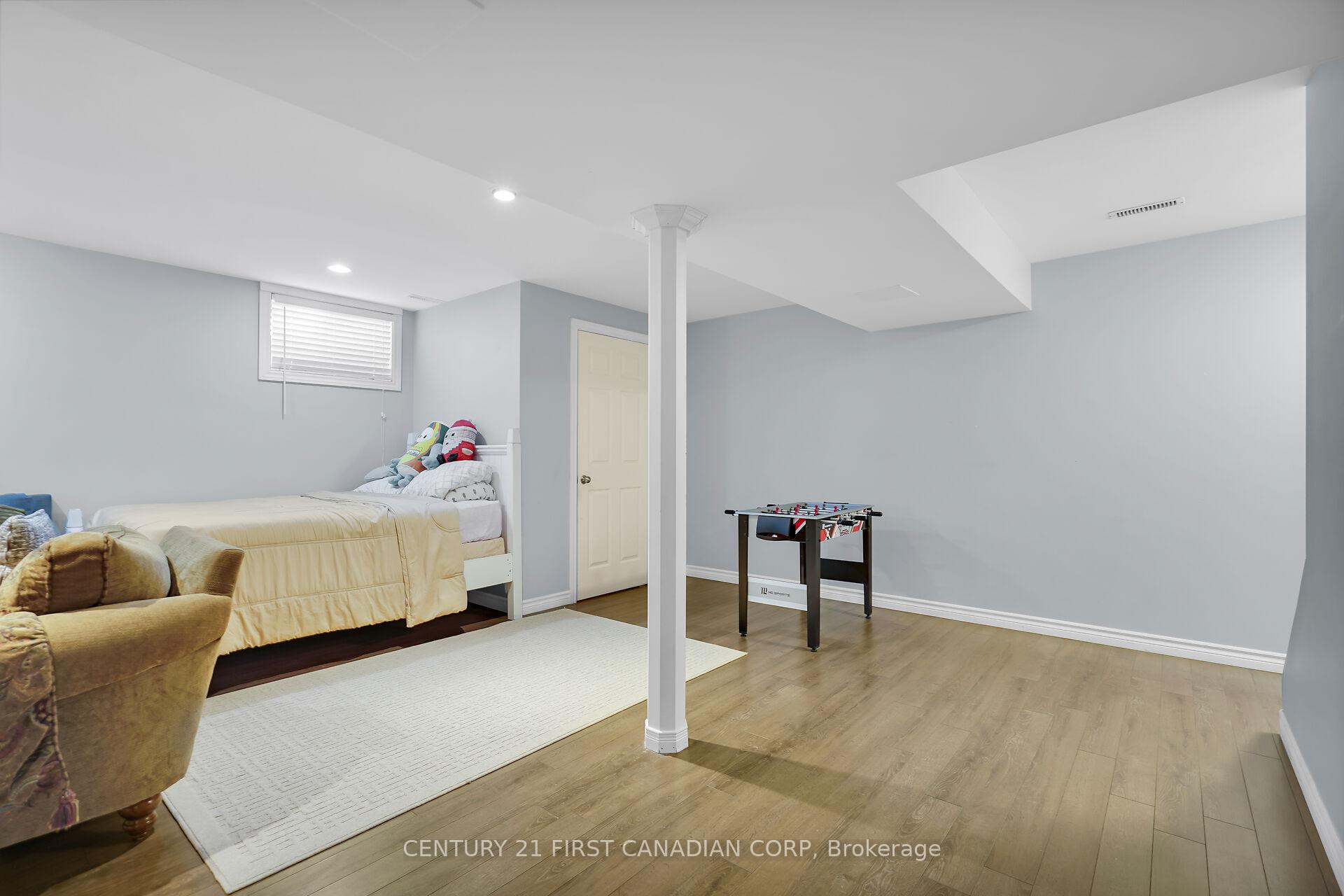 Photo 33 of 12 Hawthorn Court, St. Thomas — HOMEH