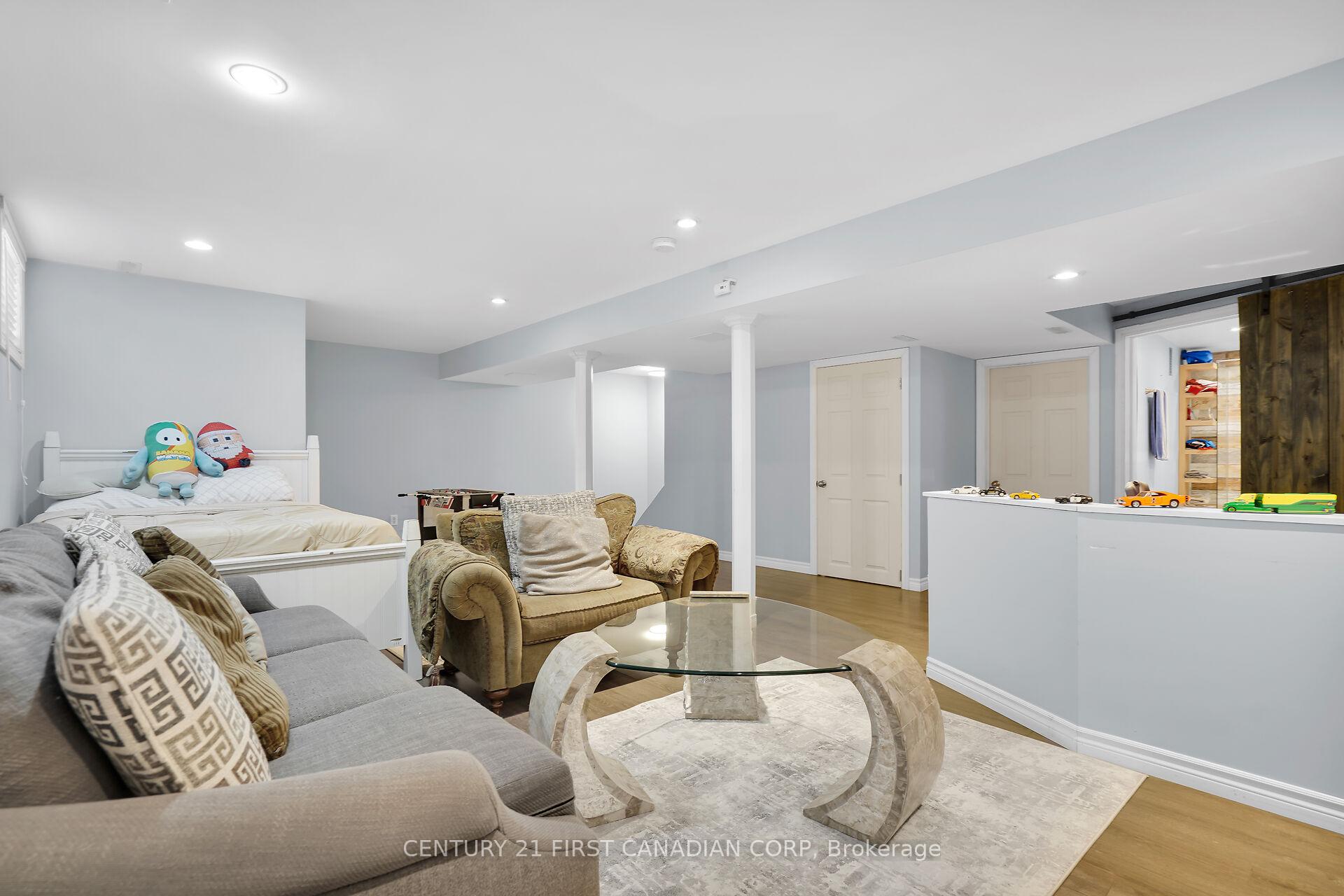 Photo 34 of 12 Hawthorn Court, St. Thomas — HOMEH