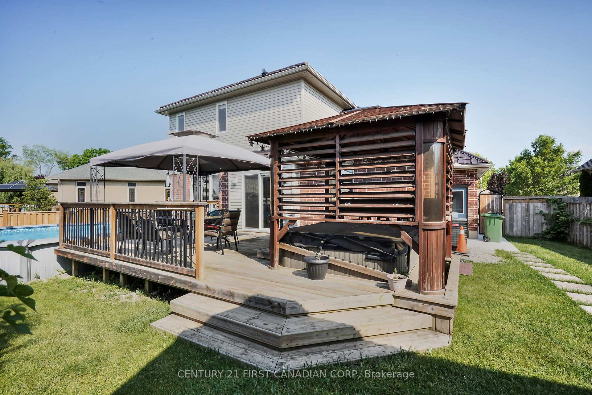 Photo 43 of 12 Hawthorn Court, St. Thomas — HOMEH