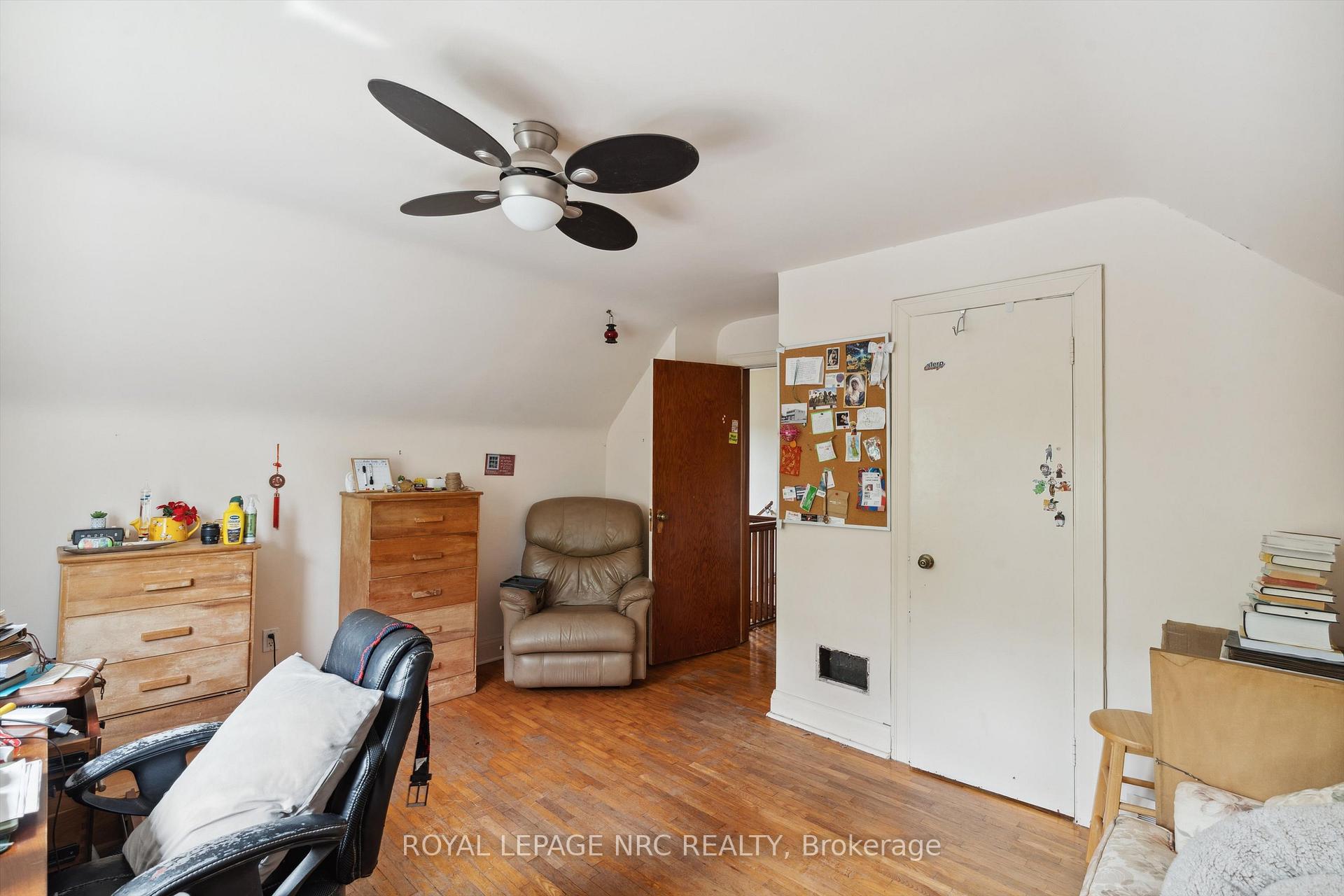 Photo 11 of 160 Highland Avenue, St. Catharines, Old Glenridge — HOMEH
