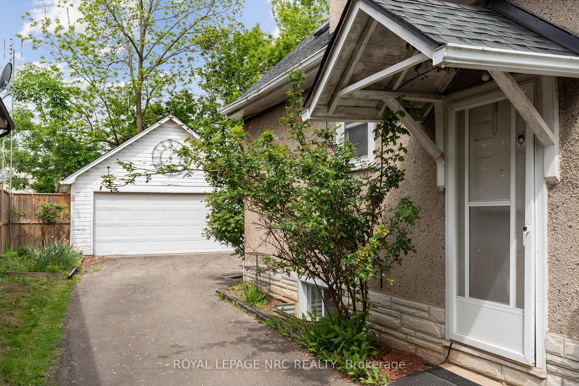 Photo 17 of 160 Highland Avenue, St. Catharines, Old Glenridge — HOMEH