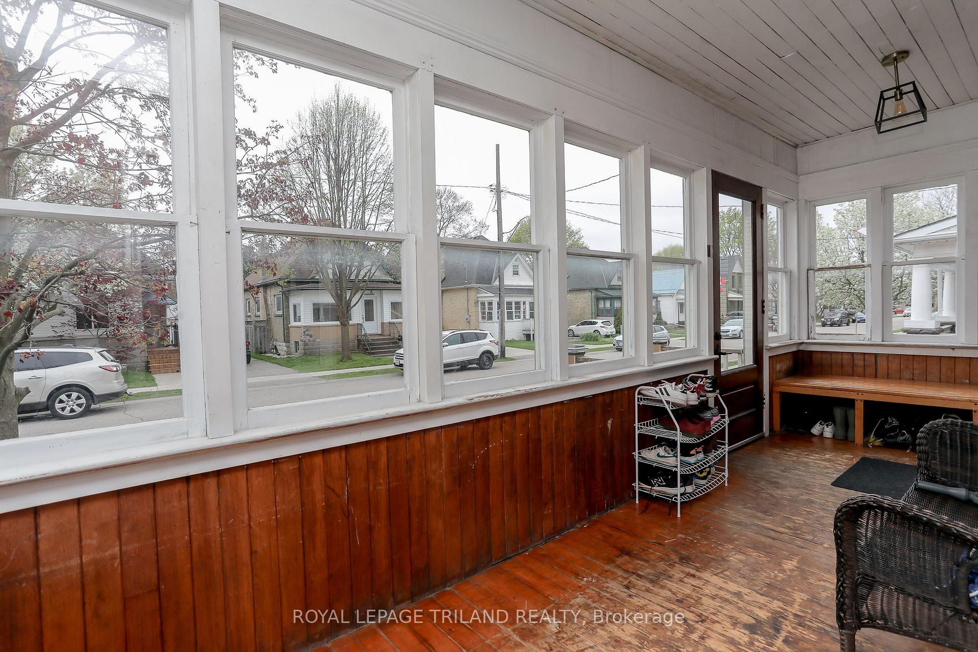 Photo 5 of 16 Maple Street, St. Thomas — HOMEH