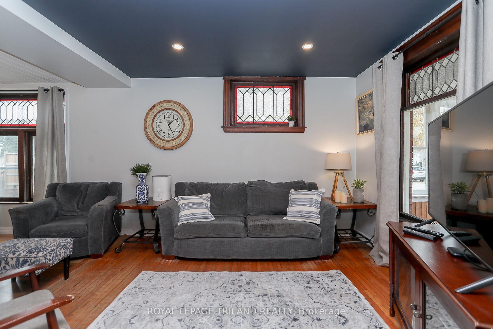 Photo 8 of 16 Maple Street, St. Thomas — HOMEH