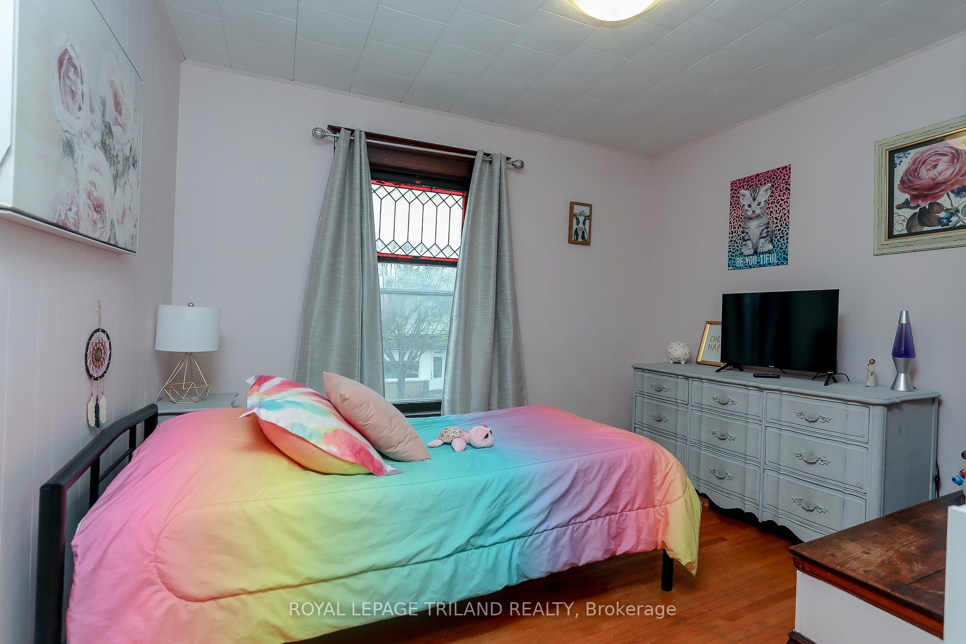 Photo 24 of 16 Maple Street, St. Thomas — HOMEH