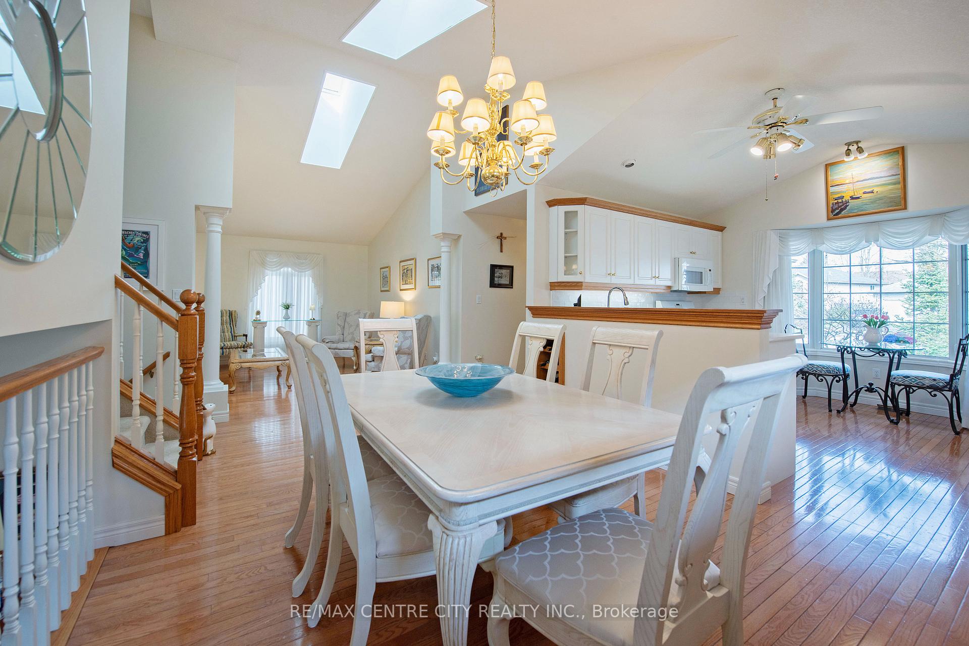 Photo 12 of 568 Wellington Street, St. Thomas — HOMEH