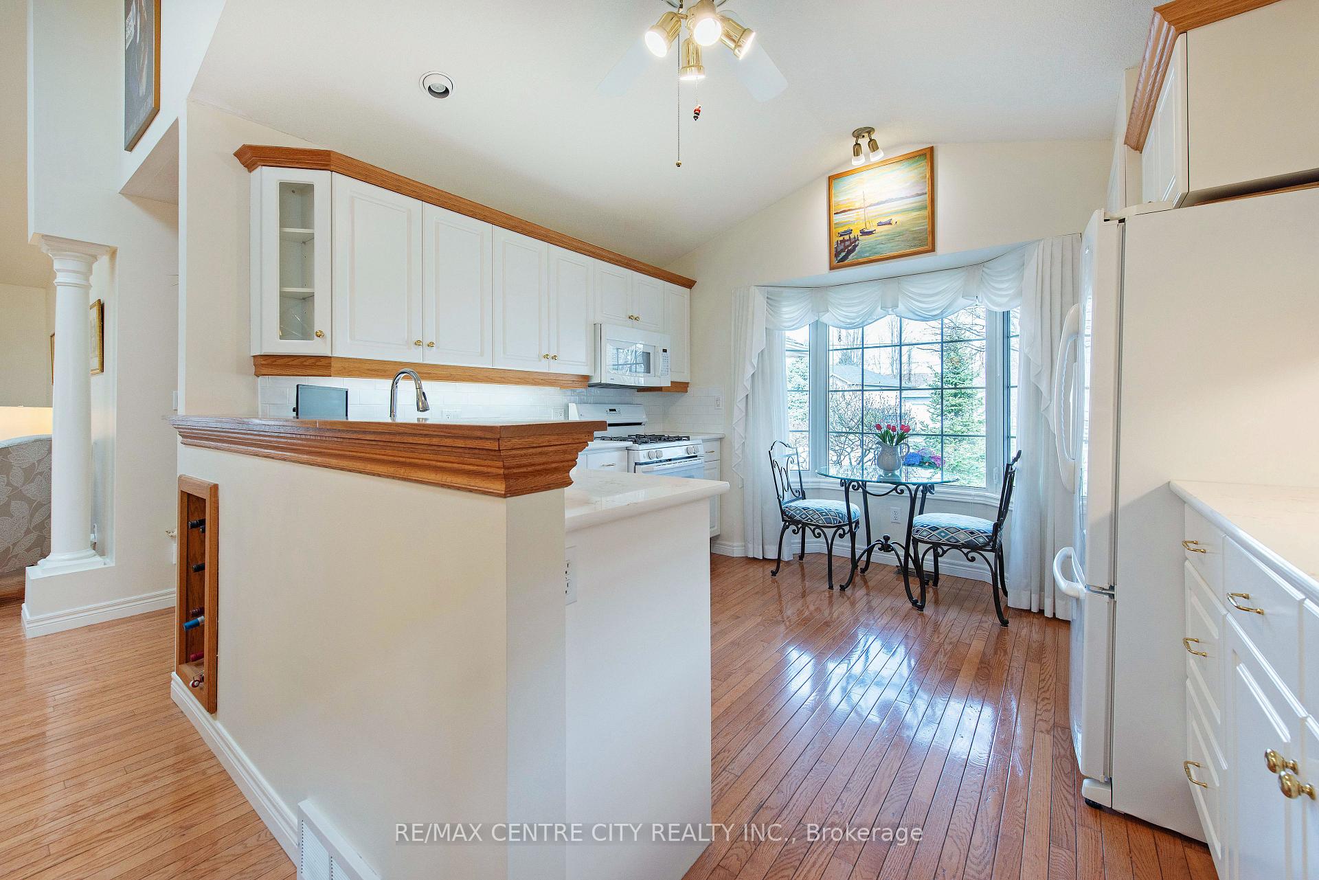 Photo 17 of 568 Wellington Street, St. Thomas — HOMEH