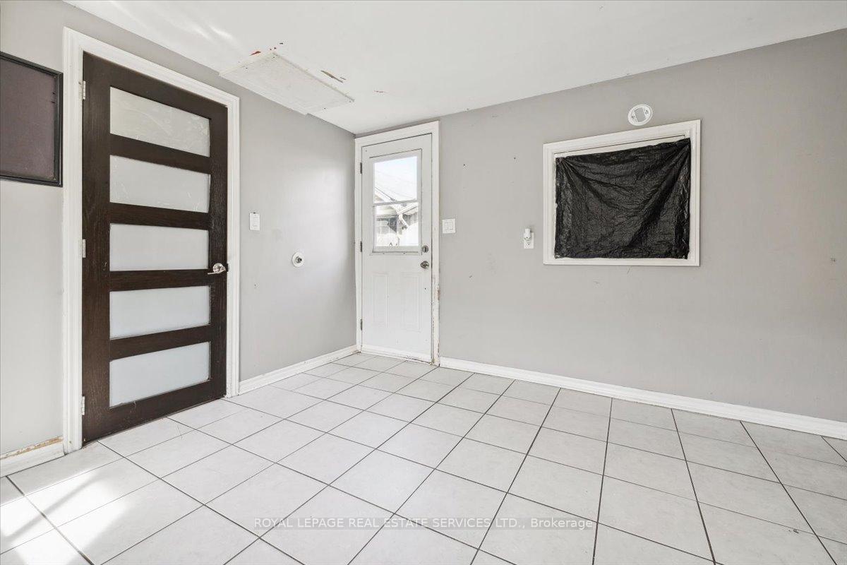 Photo 7 of 73 Vine Street S, St. Catharines, E. Chester — HOMEH