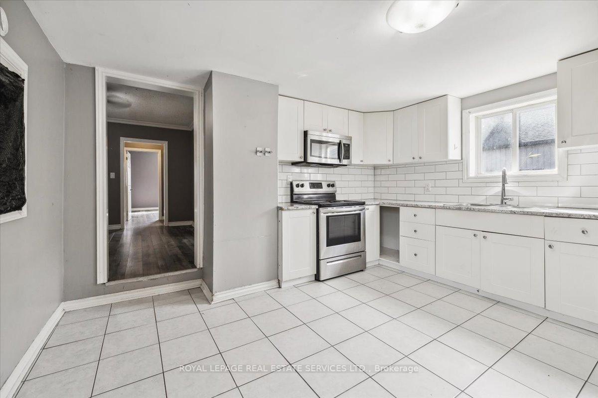 Photo 10 of 73 Vine Street S, St. Catharines, E. Chester — HOMEH