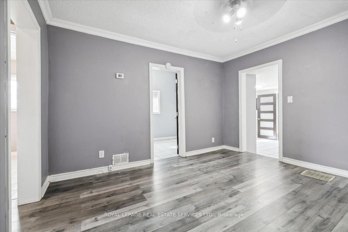 Photo 11 of 73 Vine Street S, St. Catharines, E. Chester — HOMEH