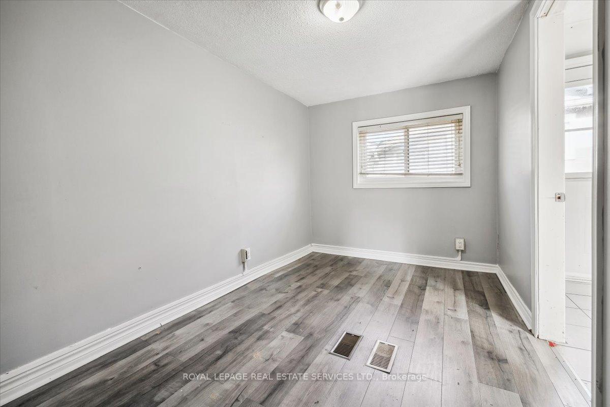 Photo 12 of 73 Vine Street S, St. Catharines, E. Chester — HOMEH