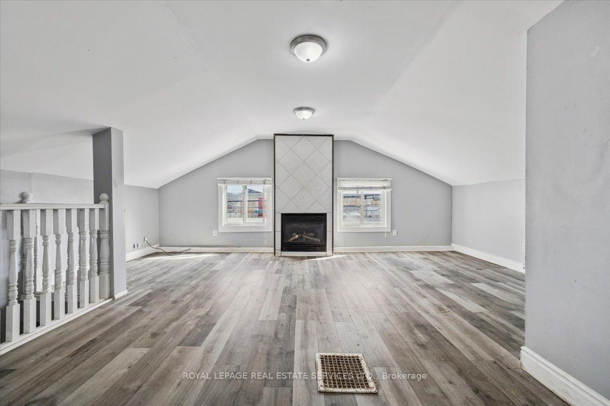 Photo 22 of 73 Vine Street S, St. Catharines, E. Chester — HOMEH
