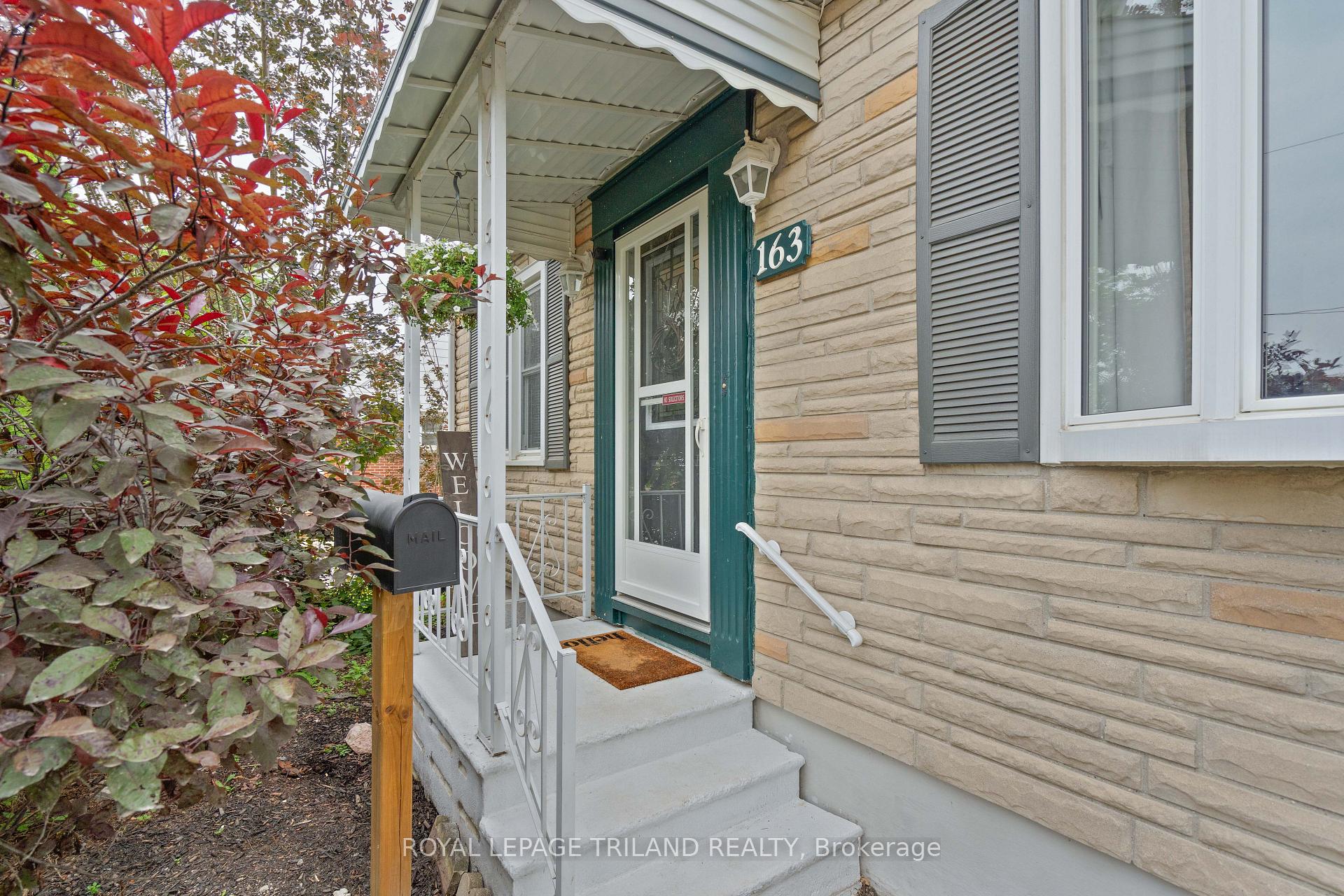 Photo 3 of 163 Chestnut Street, St. Thomas — HOMEH