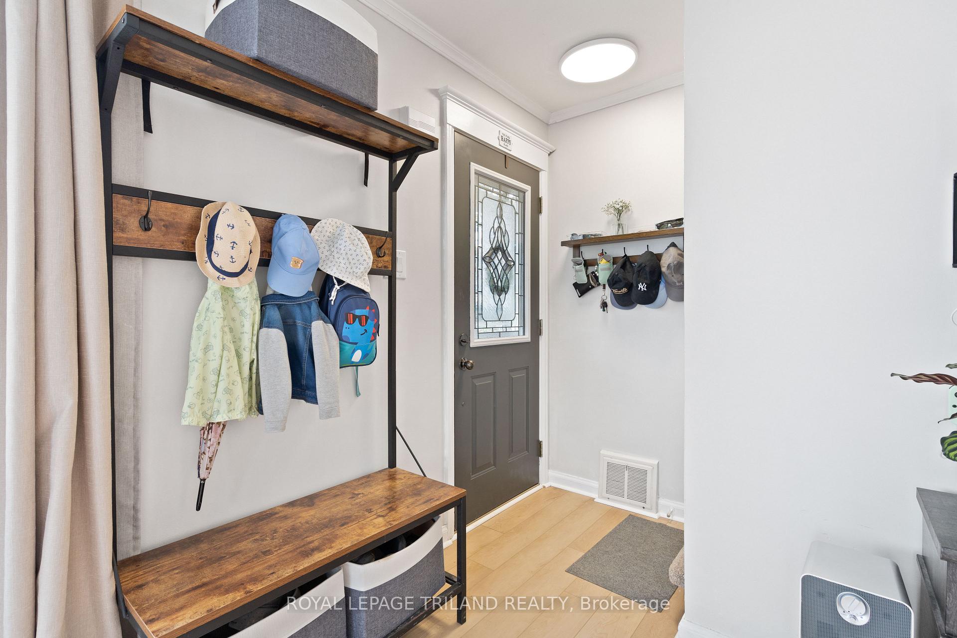 Photo 4 of 163 Chestnut Street, St. Thomas — HOMEH