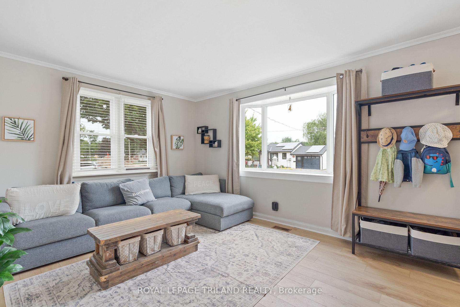 Photo 7 of 163 Chestnut Street, St. Thomas — HOMEH