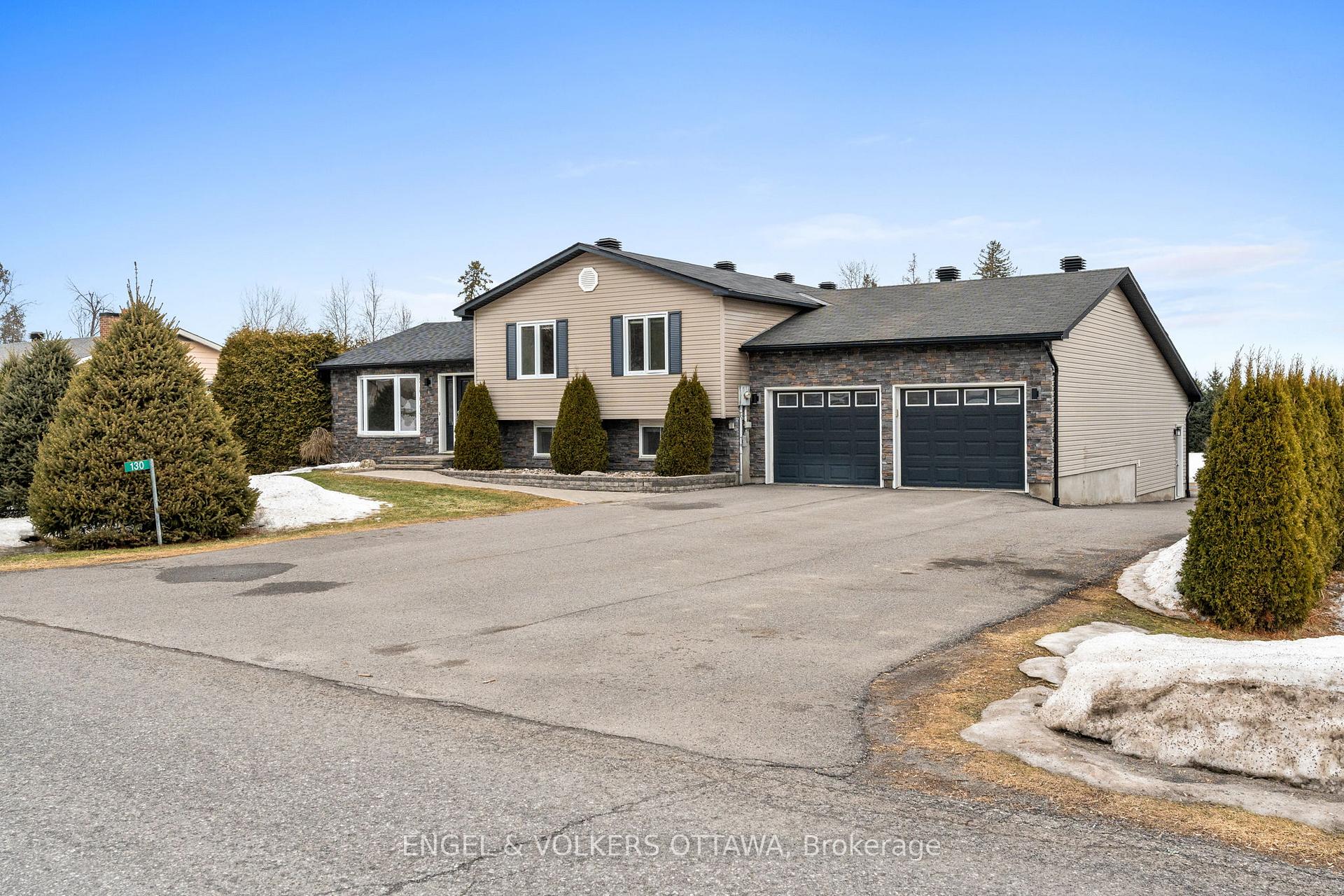 Photo 1 of 130 Lloydalex Crescent, Ottawa, Stittsville (North) — HOMEH