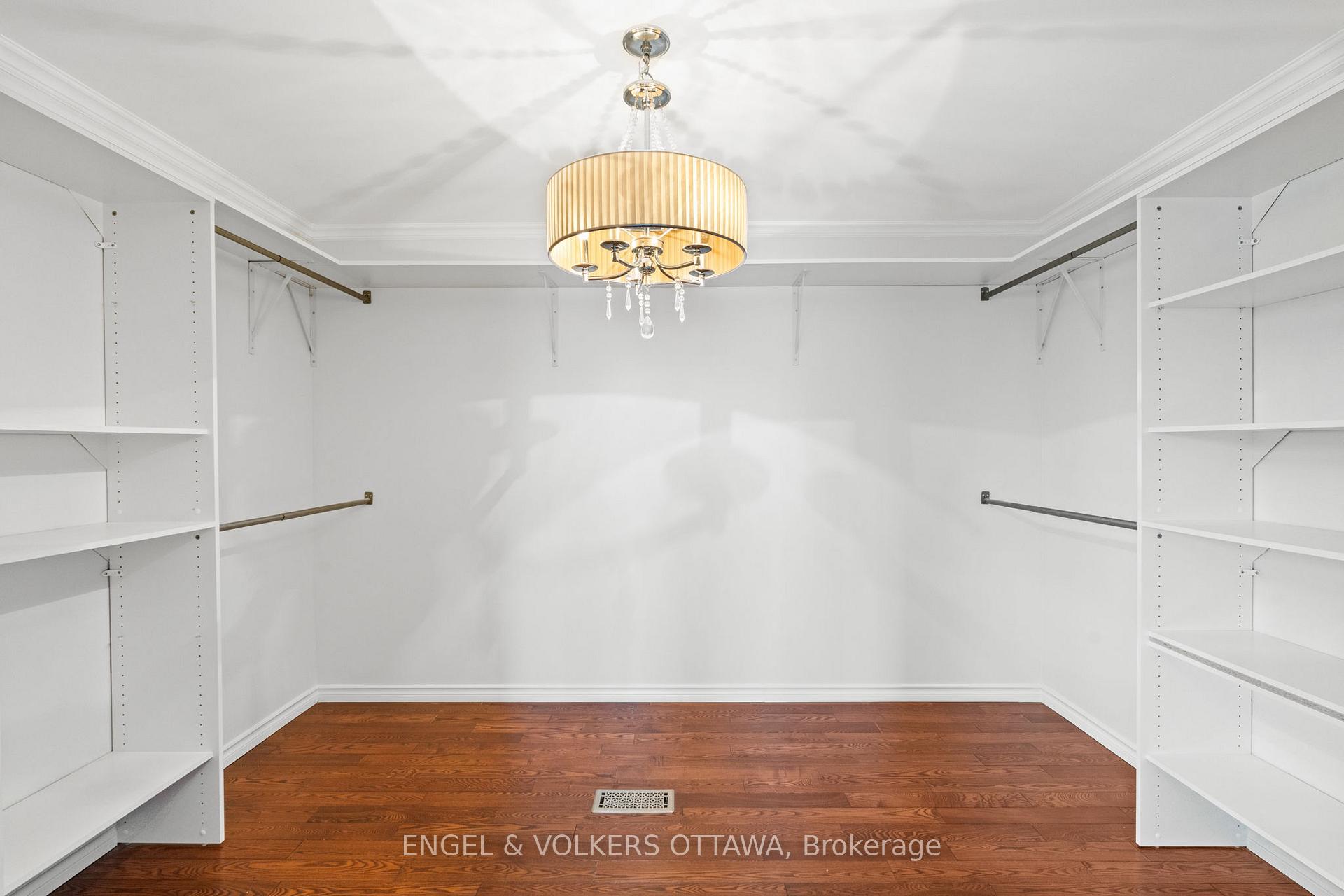 Photo 10 of 130 Lloydalex Crescent, Ottawa, Stittsville (North) — HOMEH