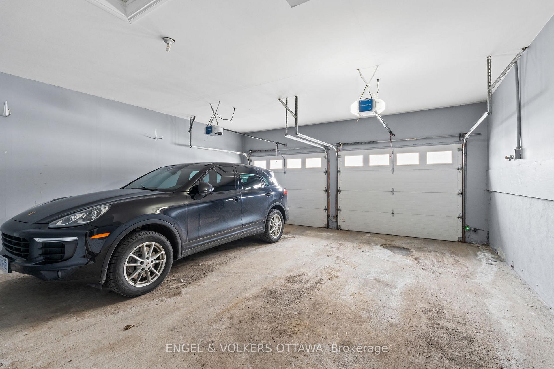 Photo 28 of 130 Lloydalex Crescent, Ottawa, Stittsville (North) — HOMEH