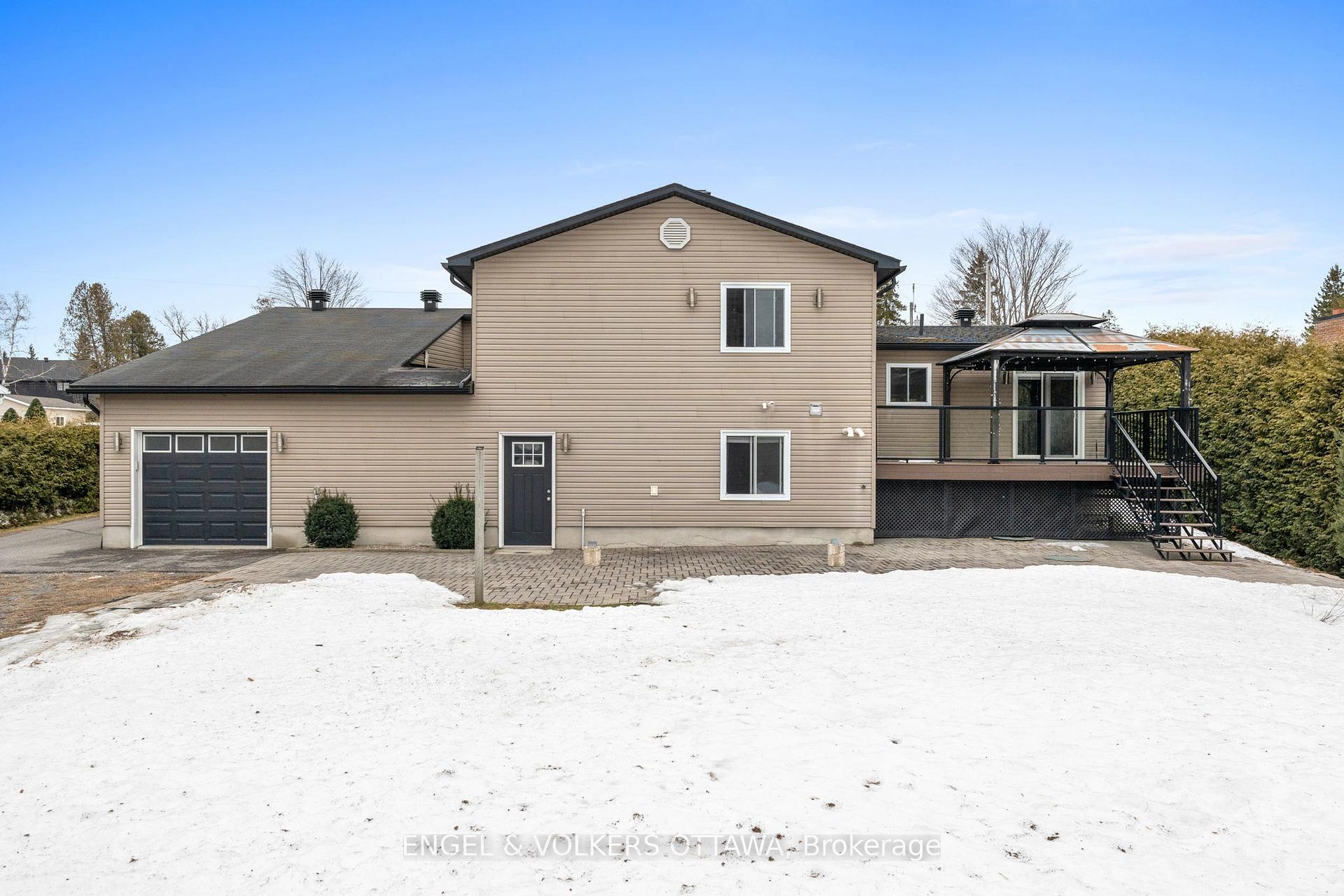 Photo 29 of 130 Lloydalex Crescent, Ottawa, Stittsville (North) — HOMEH