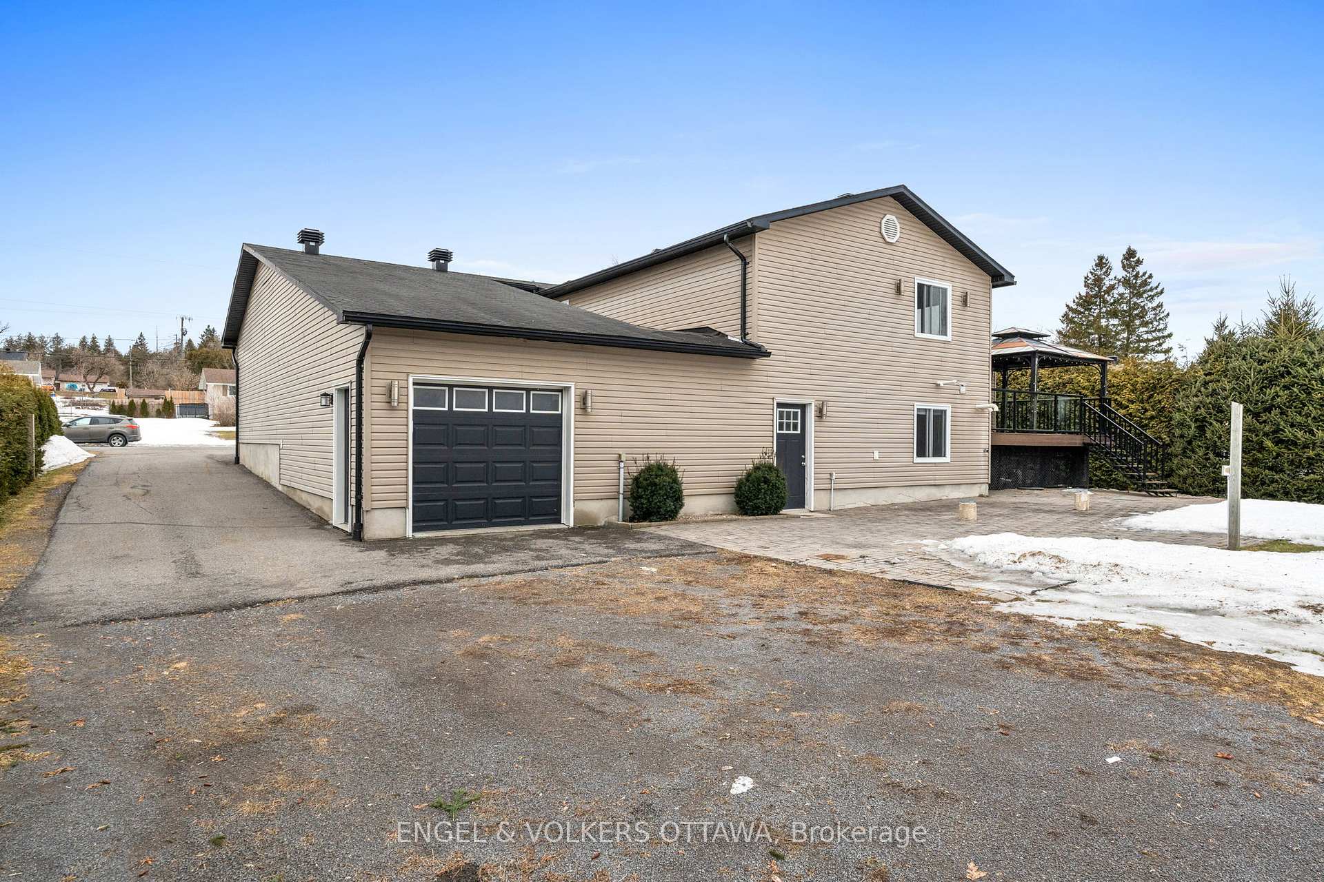 Photo 33 of 130 Lloydalex Crescent, Ottawa, Stittsville (North) — HOMEH
