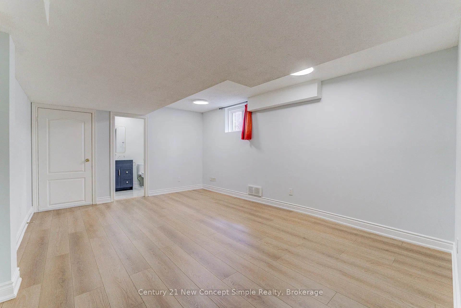 Photo 10 of 338 Calvert Road, Markham, Cachet — HOMEH