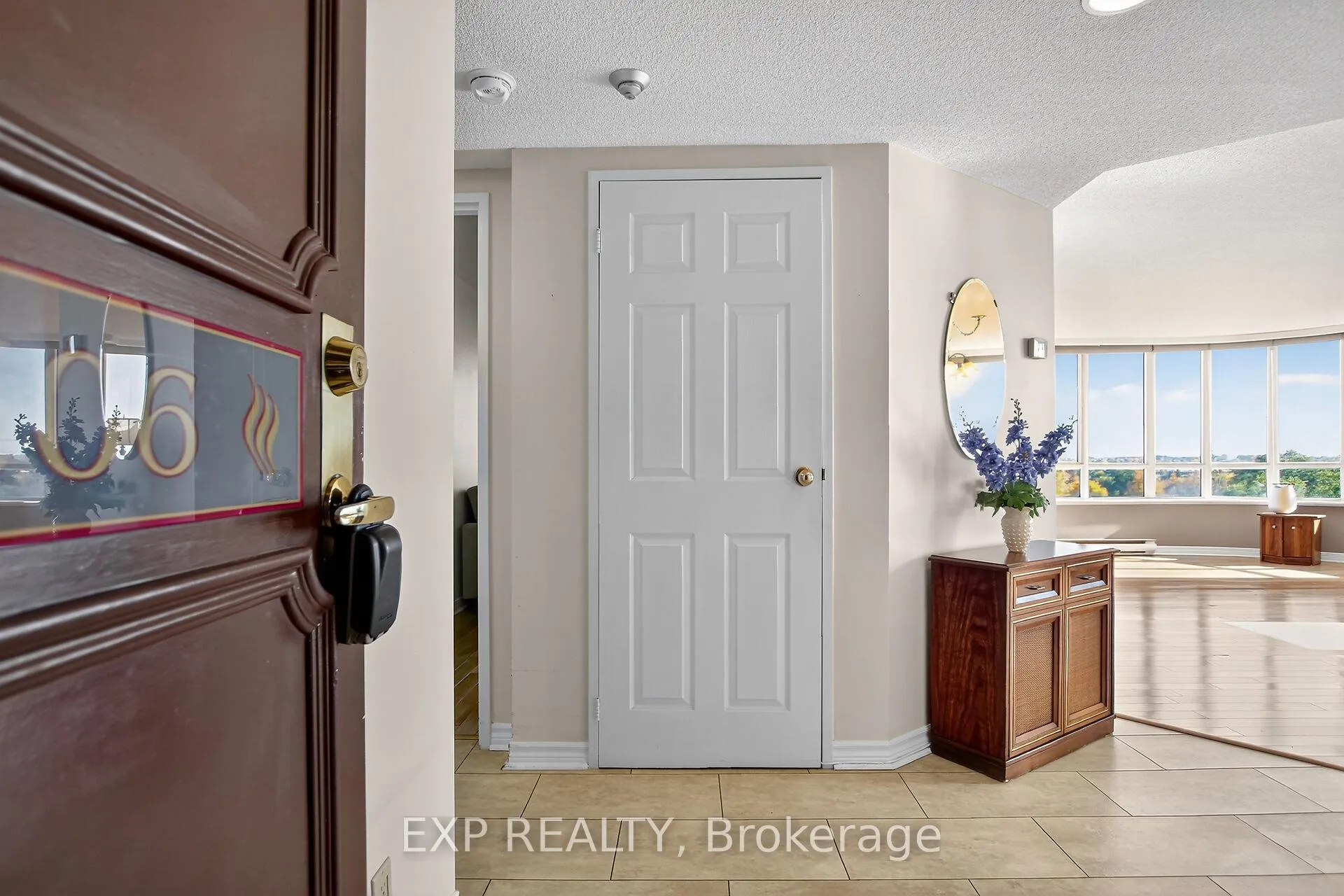 Photo 4 of Unit 606, 100 Grant Carman Drive, Ottawa, Borden Farm/Stewart Farm/Carleton Heights/Parkwood Hills — HOMEH