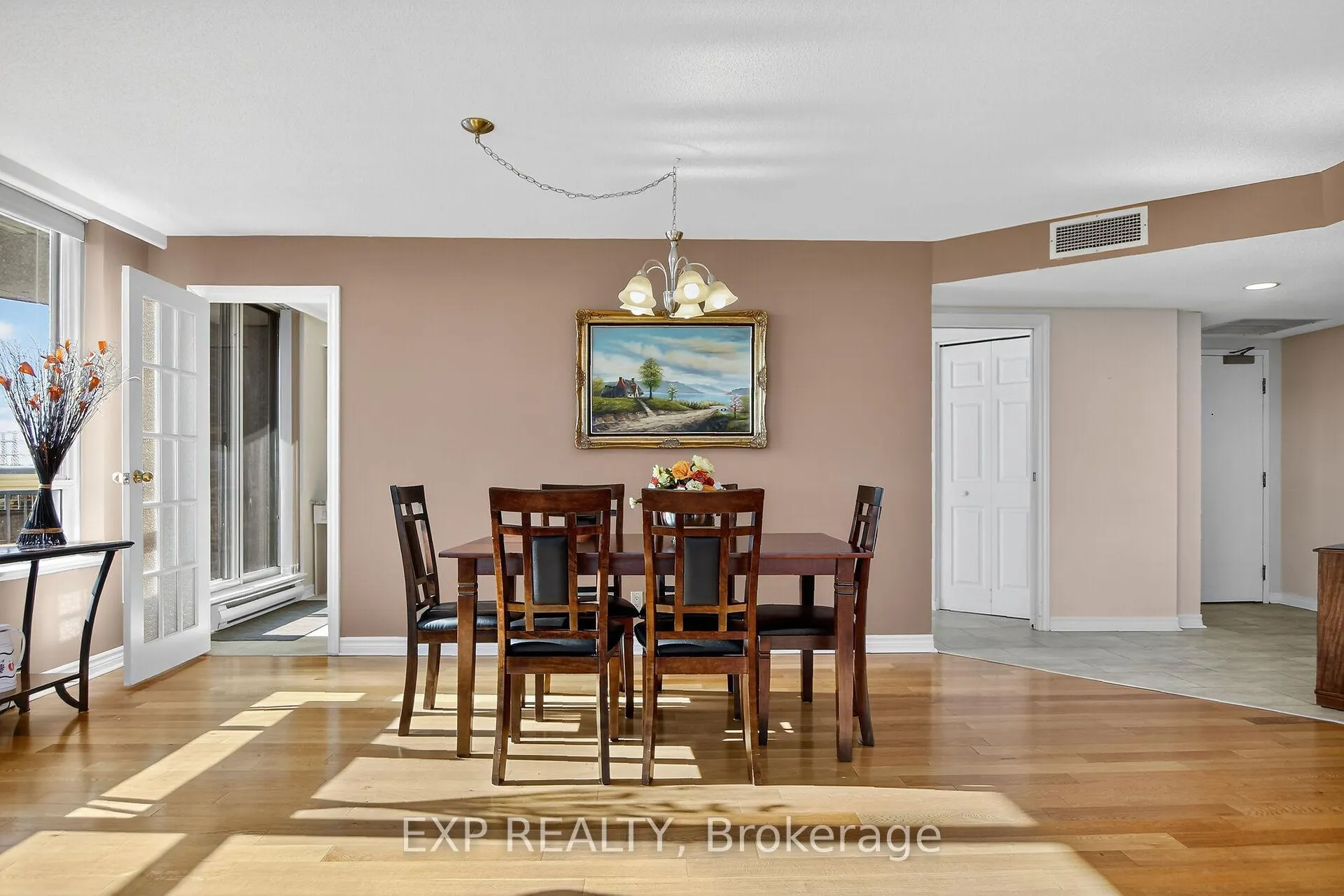 Photo 8 of Unit 606, 100 Grant Carman Drive, Ottawa, Borden Farm/Stewart Farm/Carleton Heights/Parkwood Hills — HOMEH